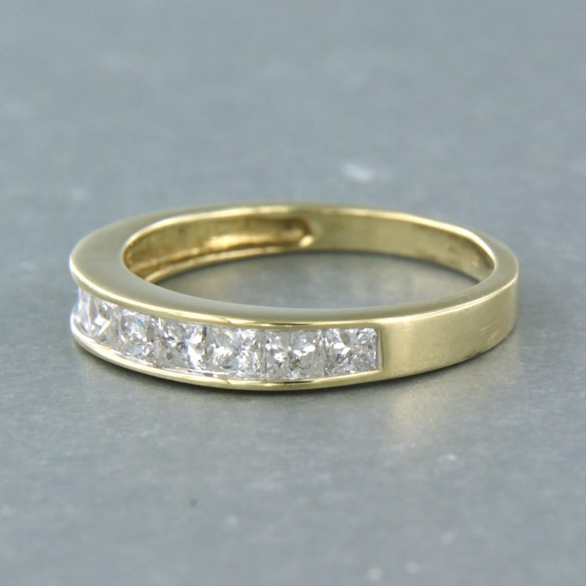 Ring aus 9 Karat Gelbgold mit Diamanten im Prinzessinnenschliff bis zu 1,00ct 2,4 Gramm (Moderne) im Angebot