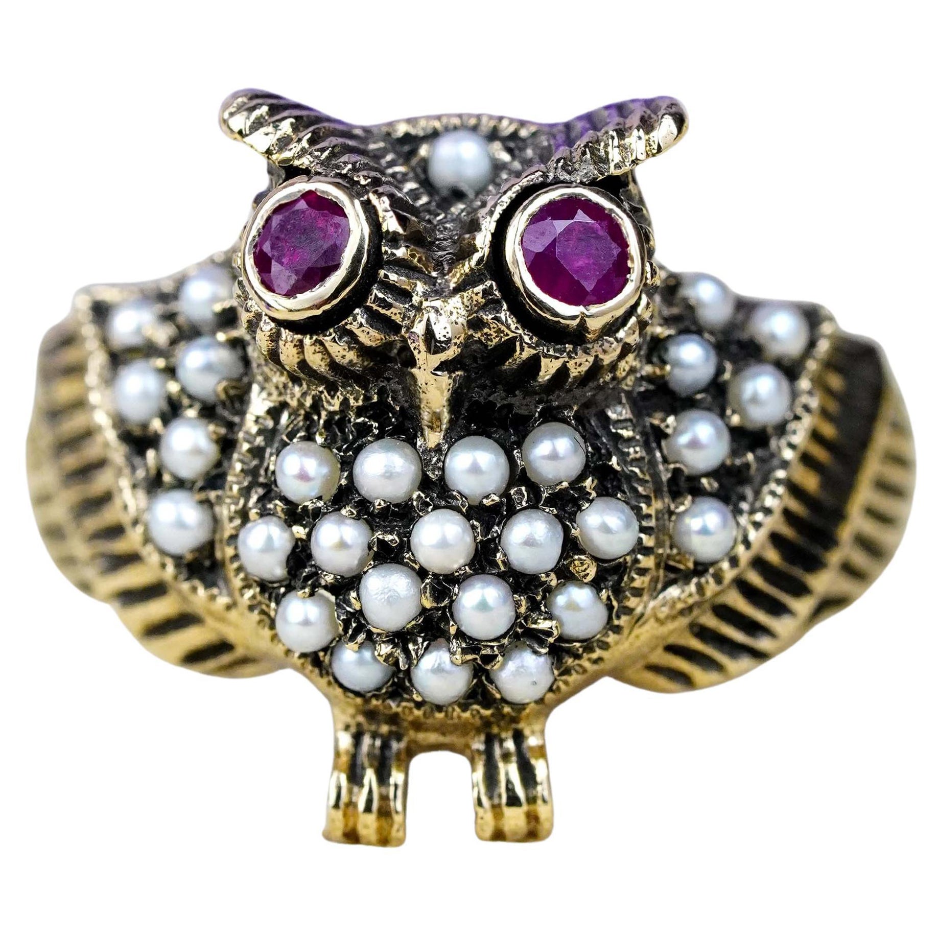 Anillo Búho Estilo Vintage de Oro Amarillo de 9K con Rubí y Perla en venta