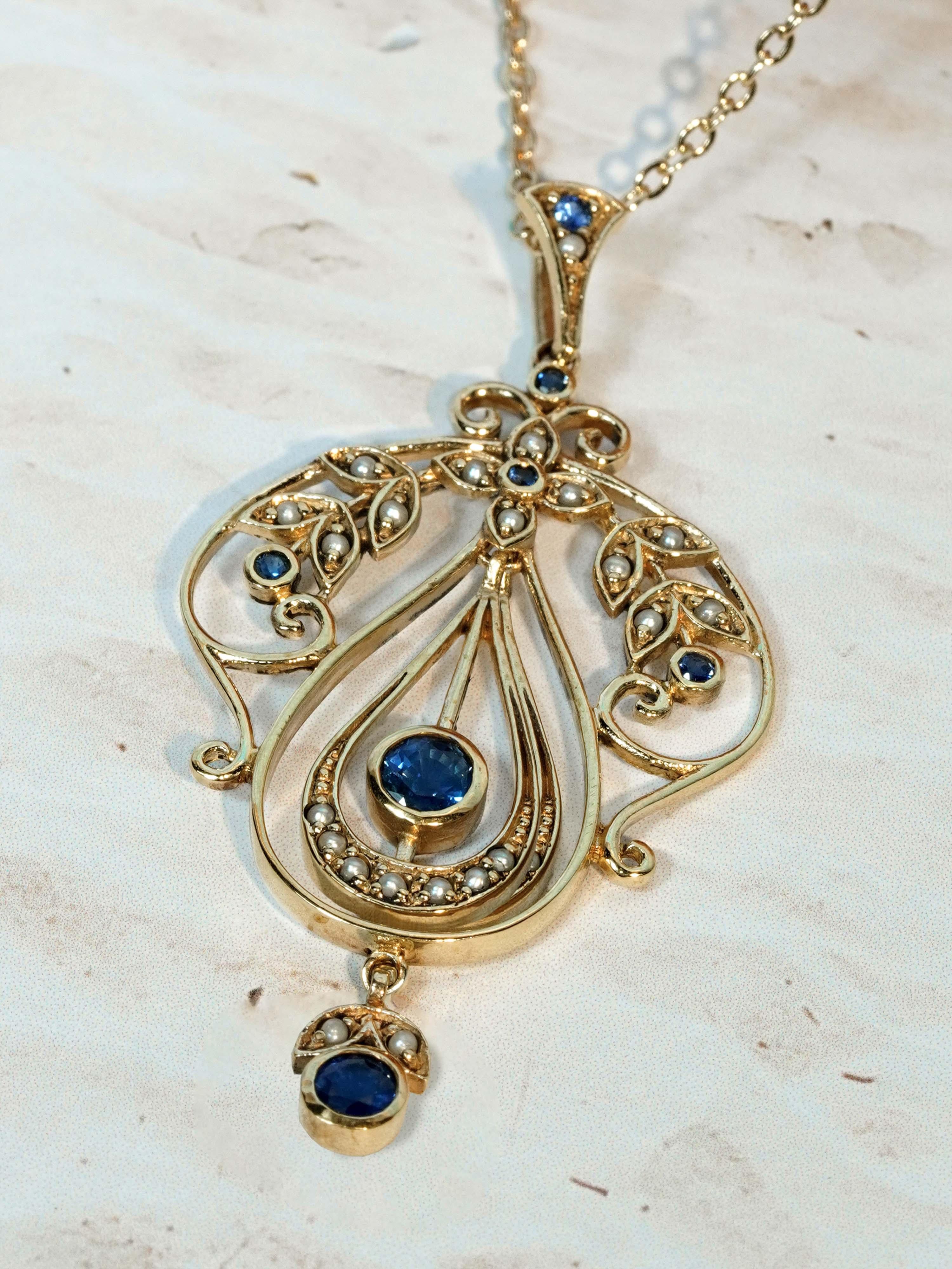 9K Yellow Gold Sapphire and Pearl Vintage Style Floral Pendant For Sale 1