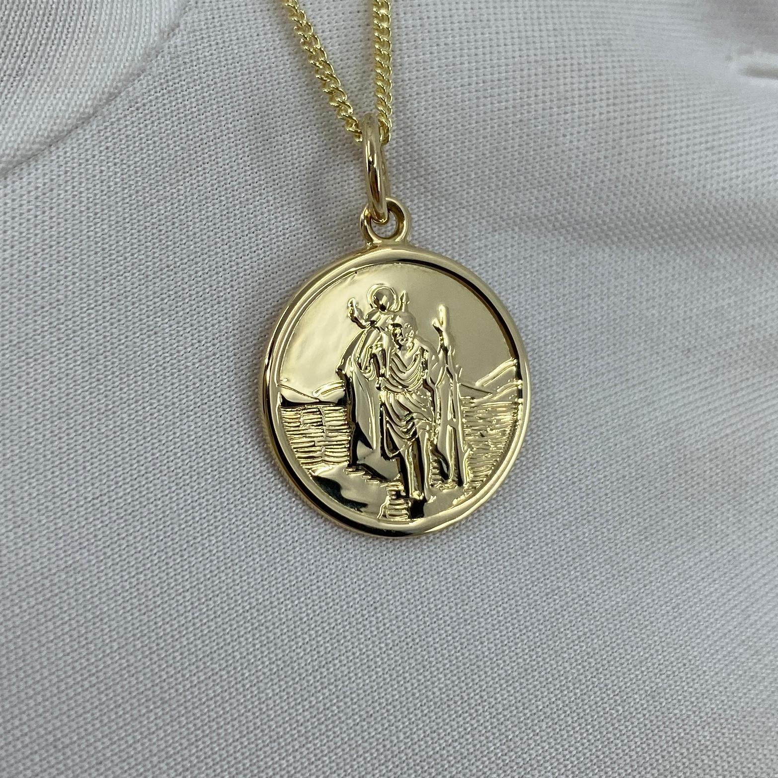9k Yellow Gold St. Christopher Medium Round Pendant Curb Chain Necklace In New Condition For Sale In Birmingham, GB