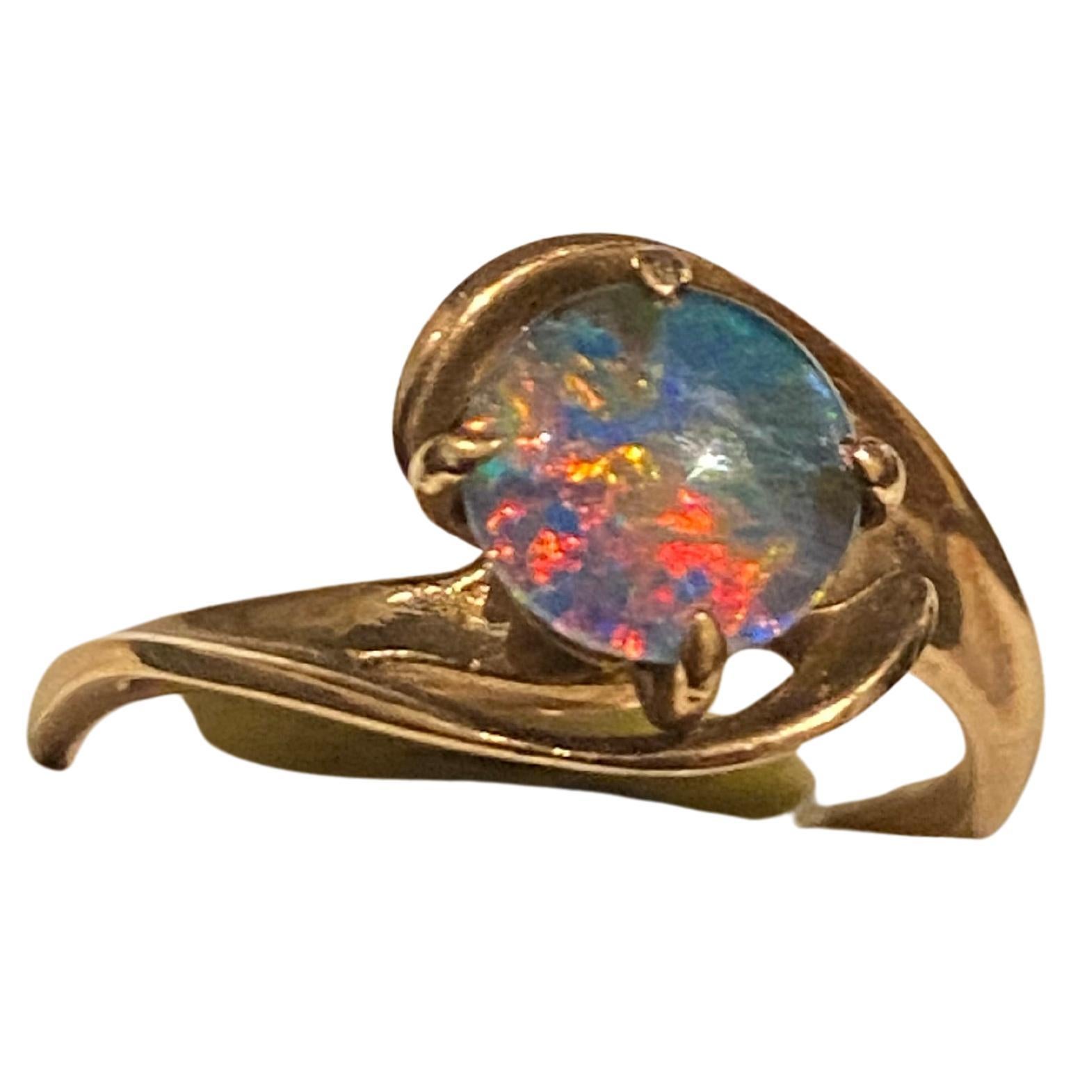 9K Yellow Gold Vintage Doublet Opal Ring  For Sale
