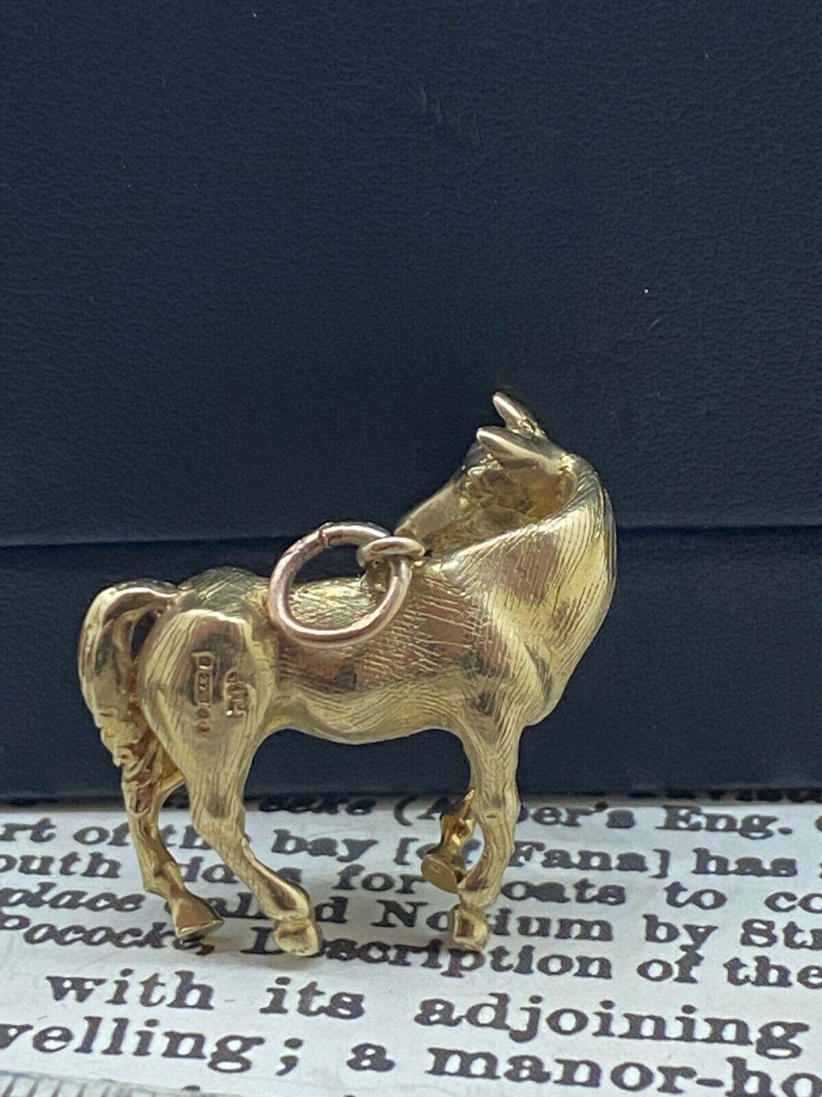 9K Yellow Gold  Vintage Heavy Horse Charm /Pendant. England, 1960's. In Excellent Condition For Sale In MELBOURNE, AU