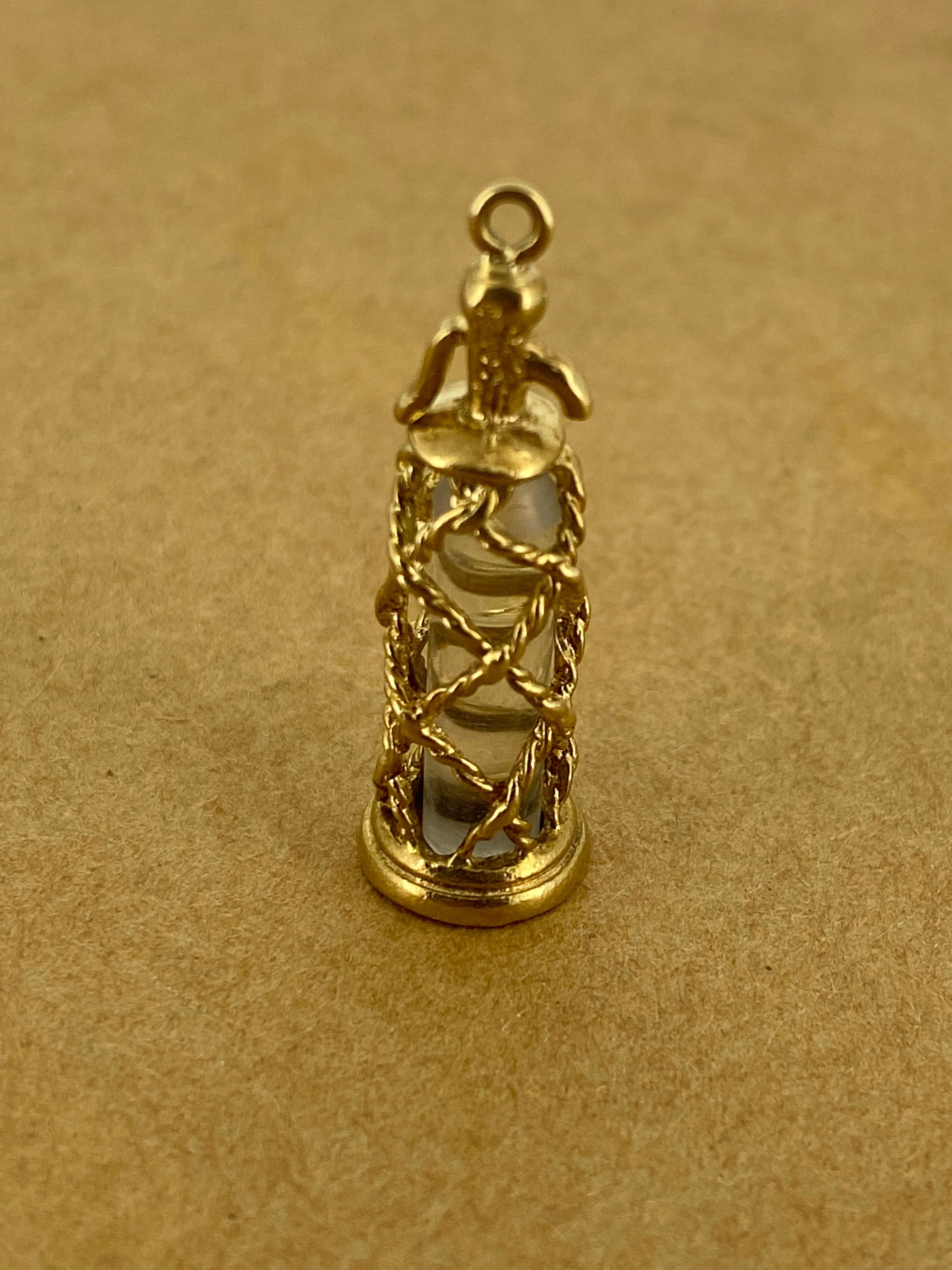 Women's or Men's 9K Yellow Gold Vintage Soda Water Bottle Charm / Pendant. England, 1960's. For Sale