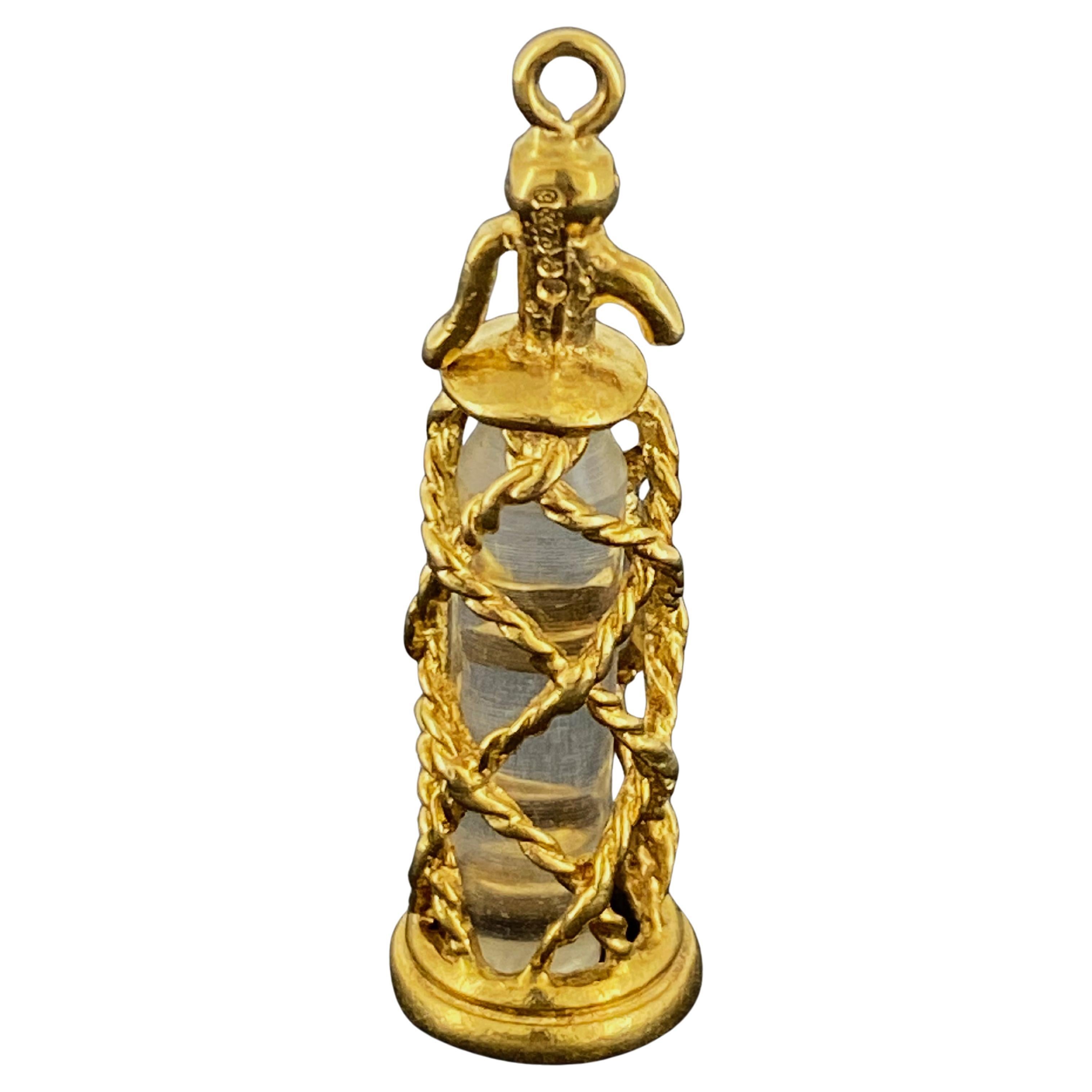 9K Yellow Gold Vintage Soda Water Bottle Charm / Pendant. England, 1960's. For Sale