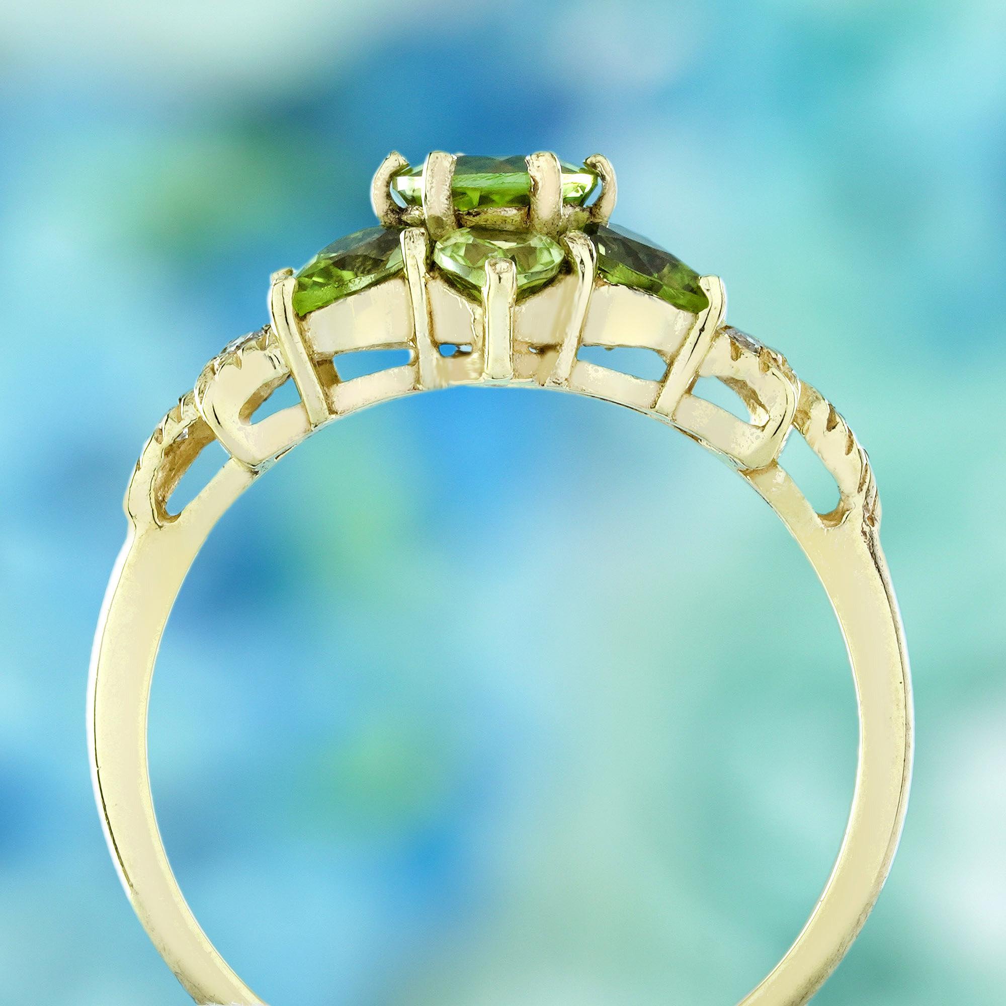 9K Yellow Natural Peridot and Diamond Vintage Style Floral Cluster Ring In New Condition For Sale In Bangkok, TH
