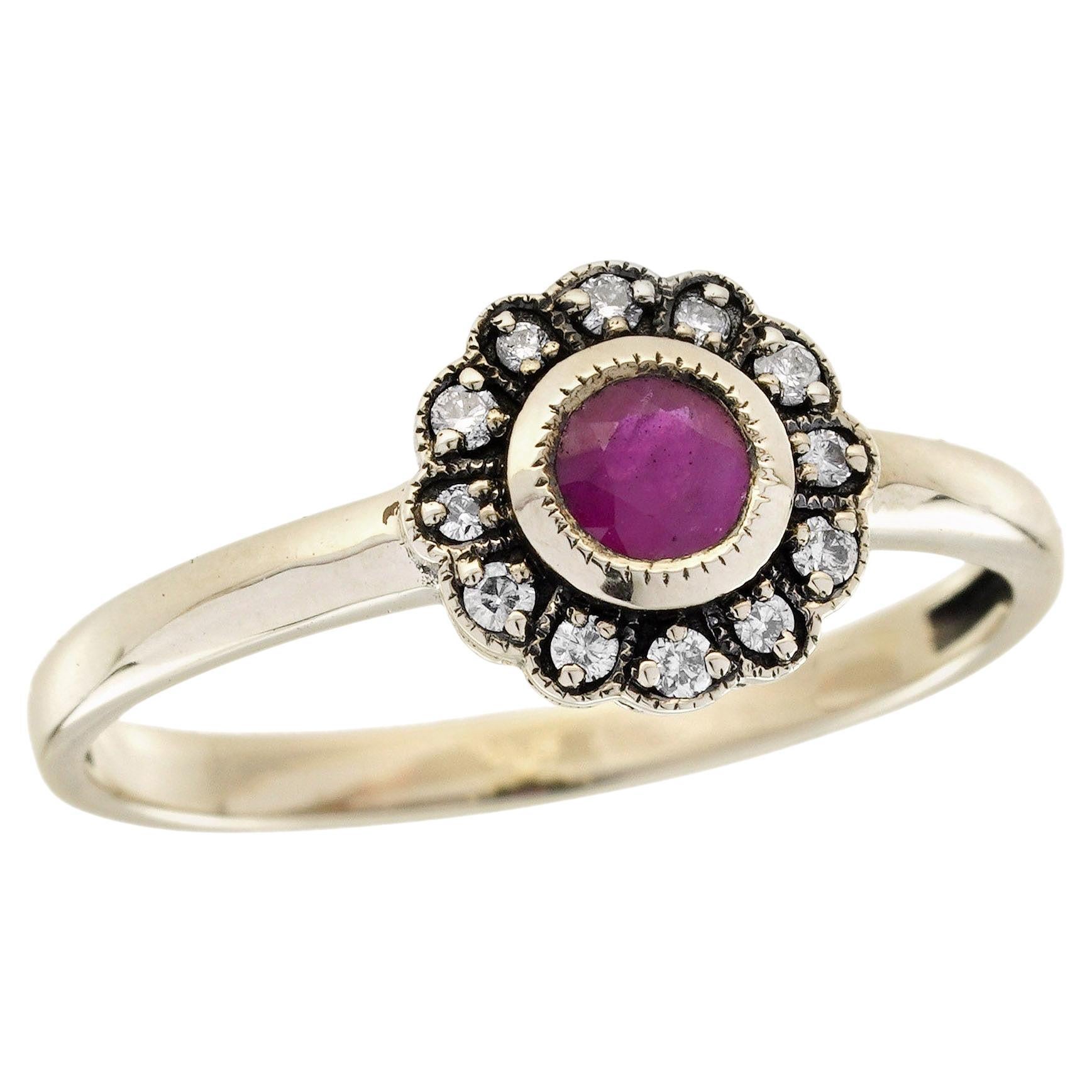 Bague halo de style vintage en rubis et diamants, jaune 9K