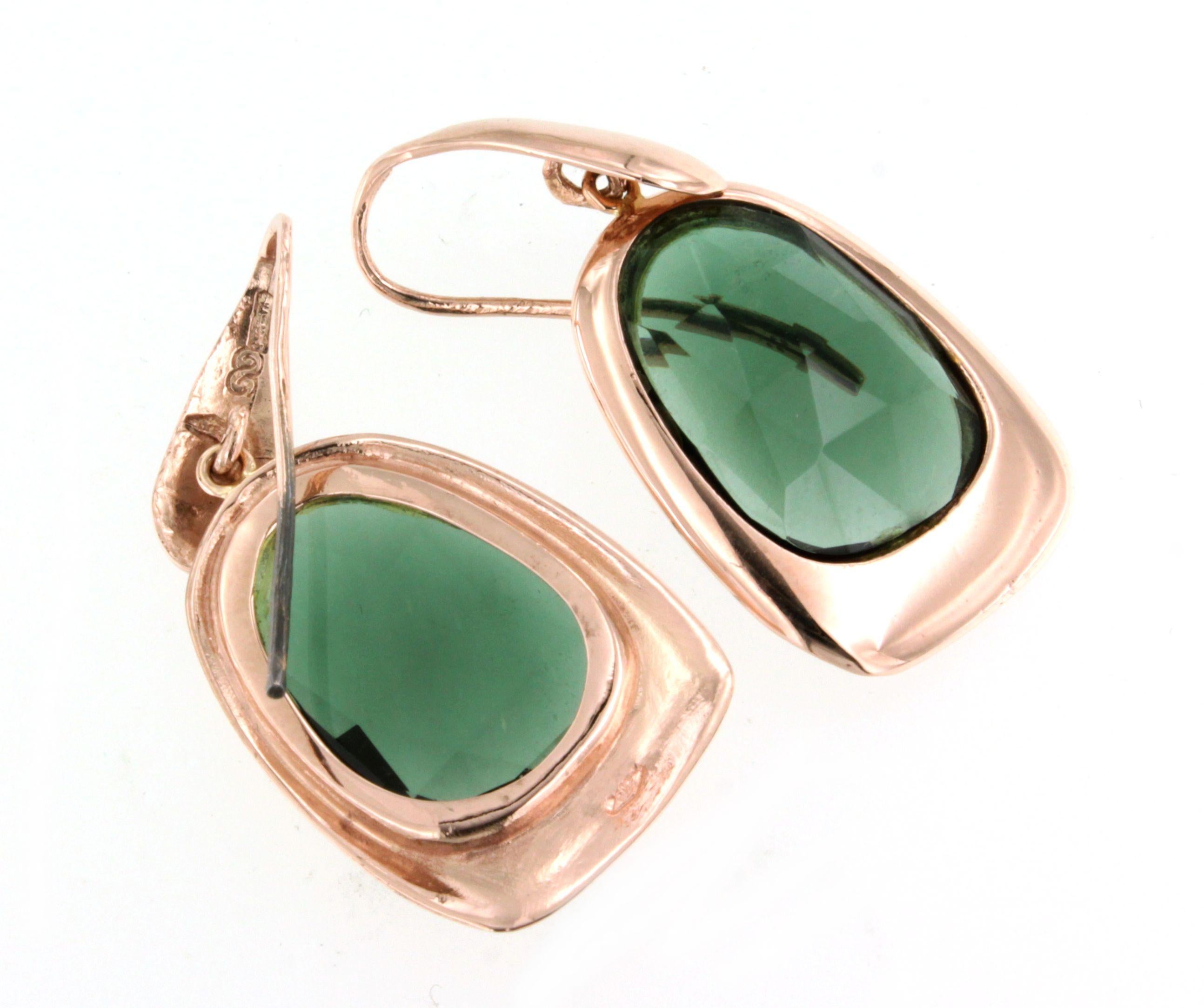  Combination of shapes and colors made a unique fashion and modern trandy design earrings in 9kt rose gold with colored stones. Made in Italy by Stanoppi Jewellery since 1948.
Fashion modern cocktail ring in 9Kt rose gold with stone : green quartz 