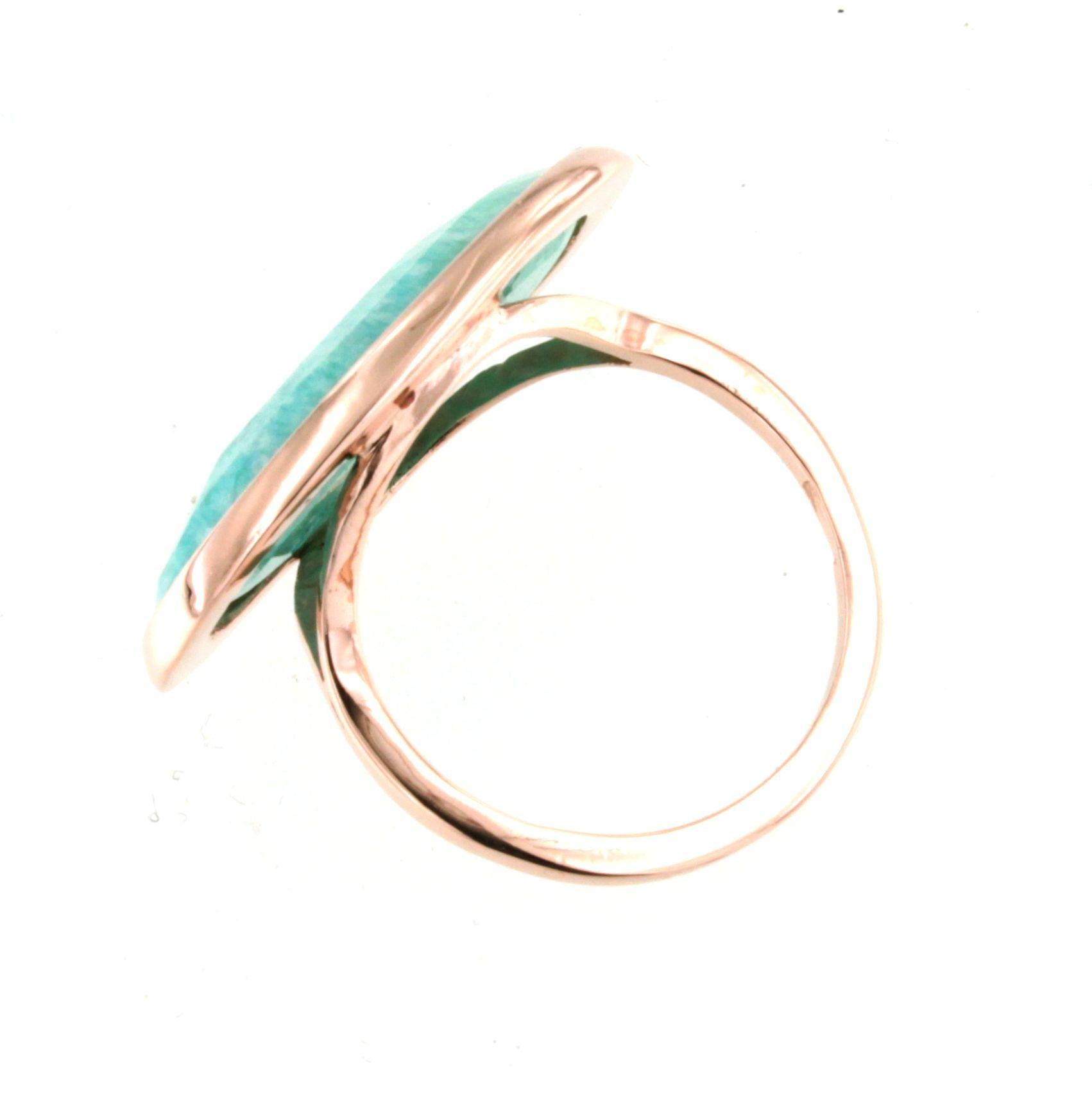 Women's or Men's 9Kt  Rose Gold Natural Stone Fashion Cocktail Engagement Fashion Modern Ring For Sale