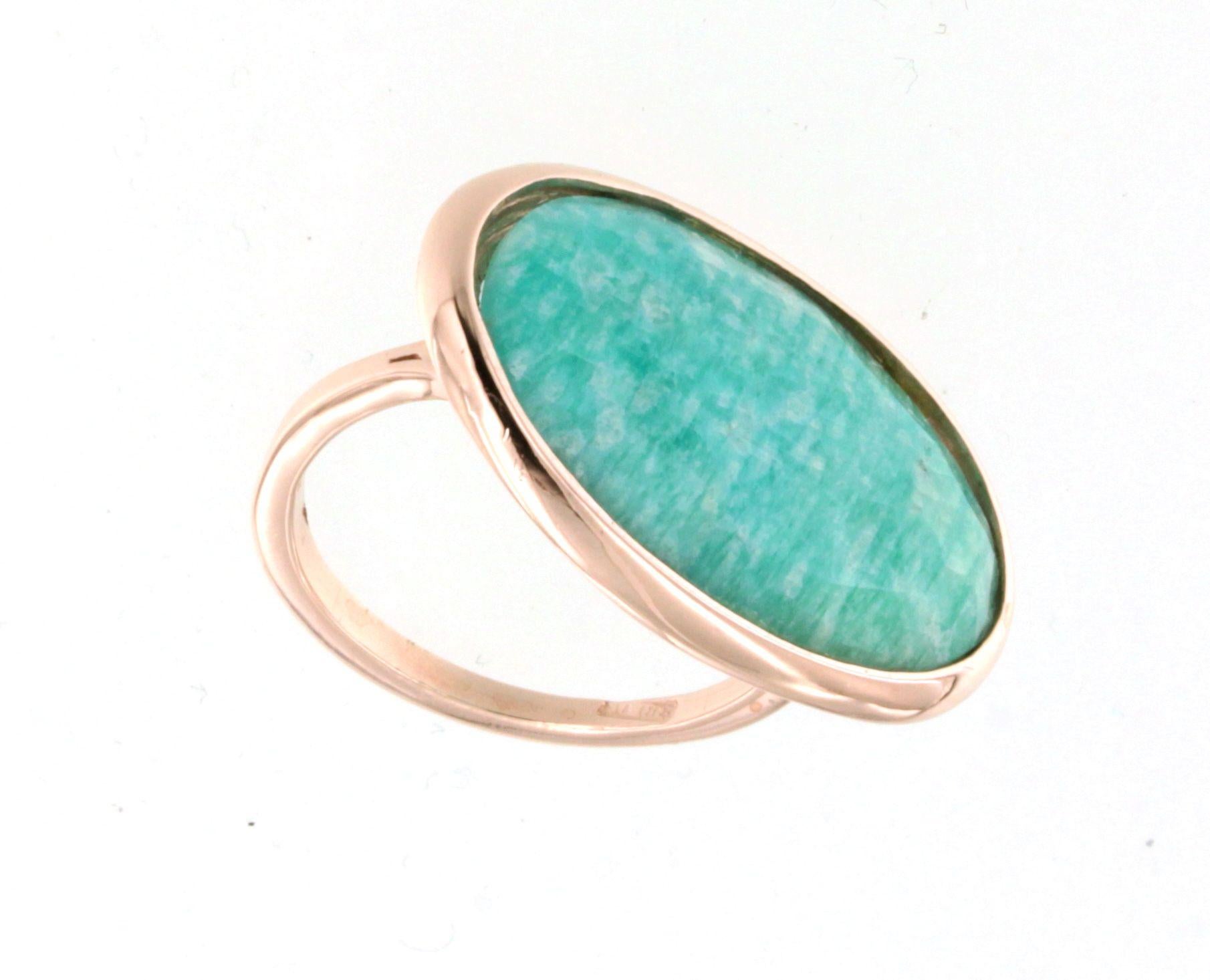 9Kt  Rose Gold Natural Stone Fashion Cocktail Engagement Fashion Modern Ring For Sale 2