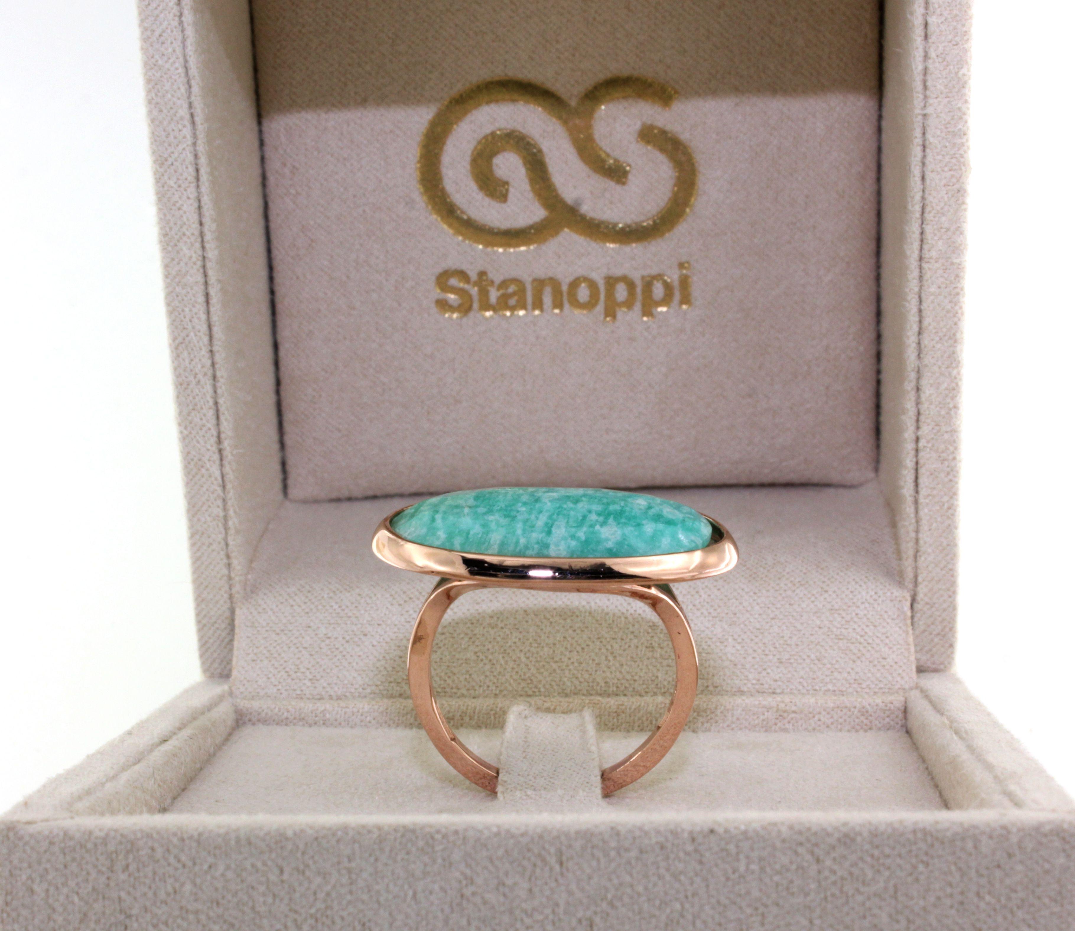 9Kt  Rose Gold Natural Stone Fashion Cocktail Engagement Fashion Modern Ring For Sale 3