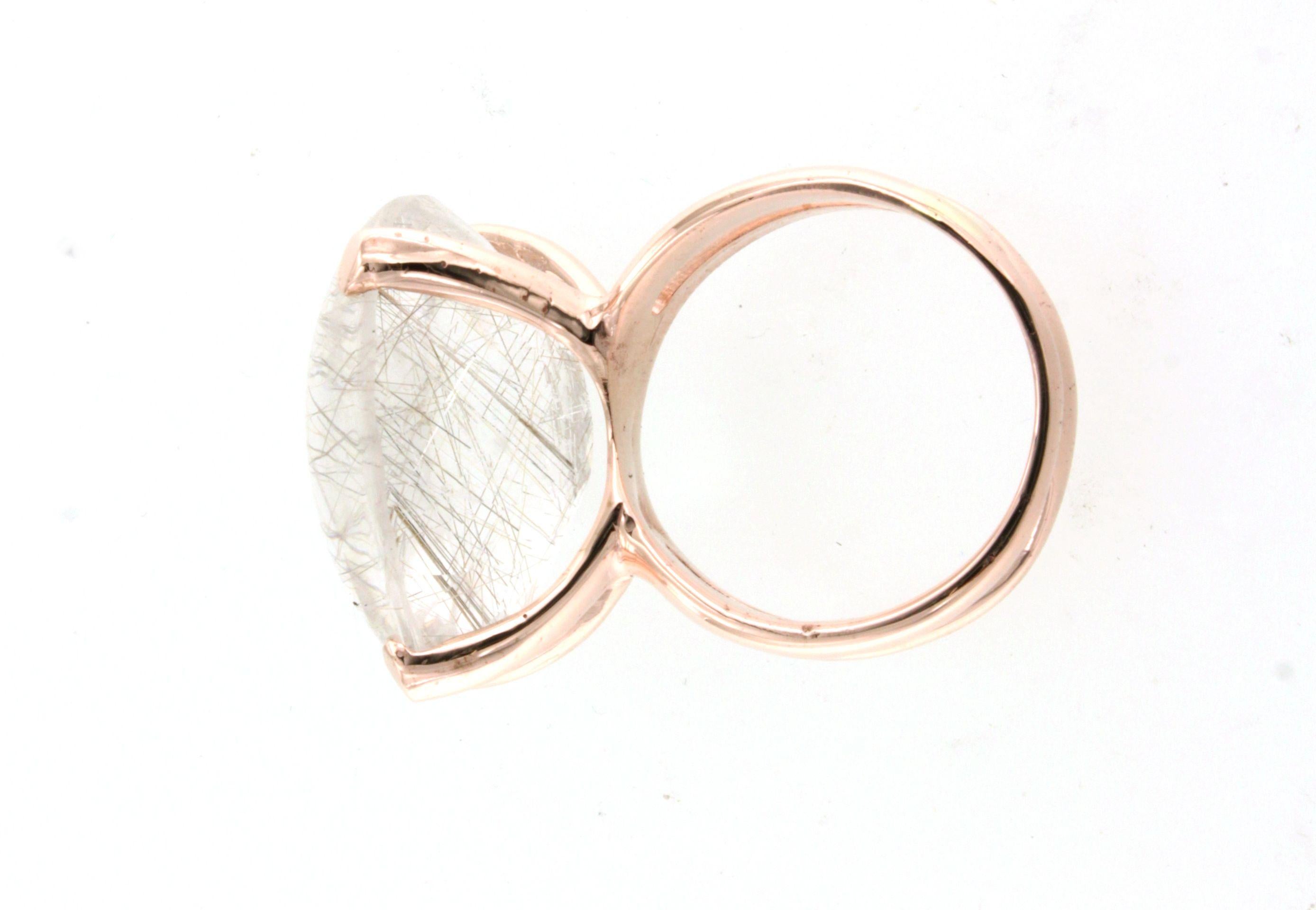 Moderno 9Kt  Anello in oro rosa con pietra naturale, quarzo rutilato, cocktail e design moderno in vendita