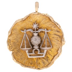 9kt, Yellow and White Gold Round Bark Effect Libra Zodiac Sign Pendant/Brooch 