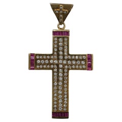 Colgante Cruz de Rubíes y Diamantes de Oro Amarillo de 9kt