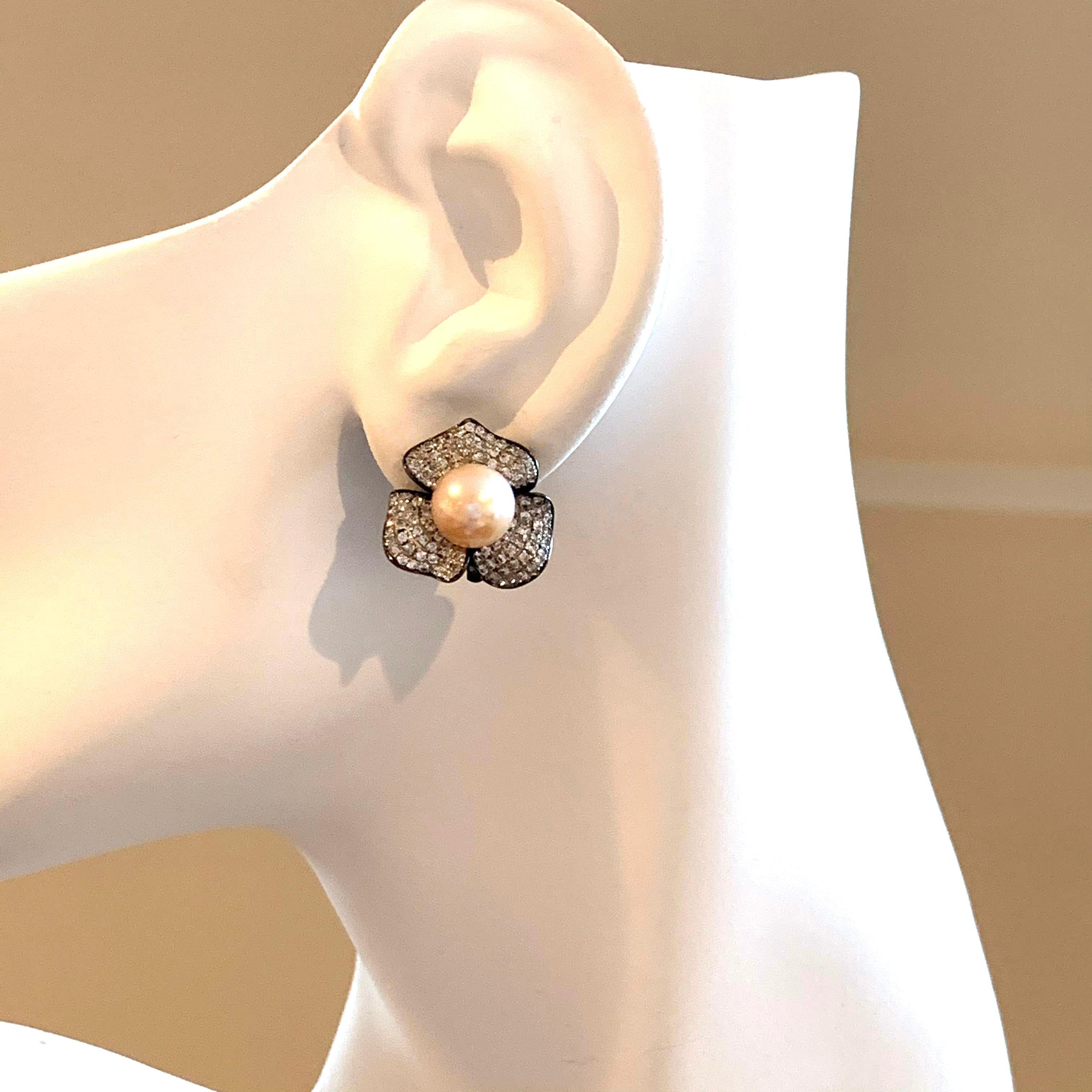 9mm Akoya Pearl and Pave Flower Black Rhodium Sterling Silver Clip Earrings In New Condition In Los Angeles, CA
