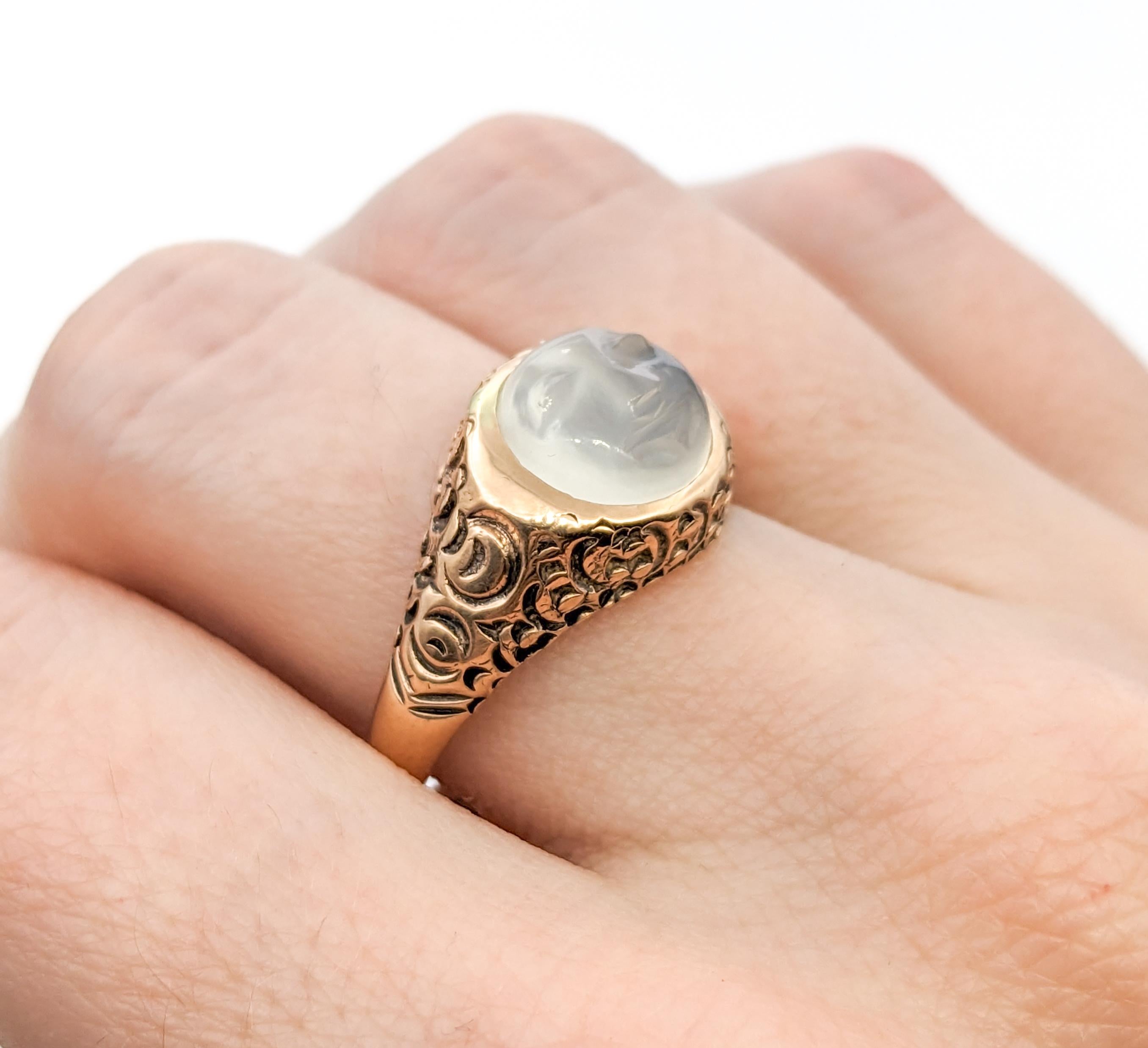 Antique Carved Man in the Moon Cabochon Moonstone Ring In Yellow Gold For Sale 1