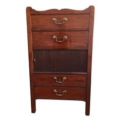 19th Century Mahogany Georgian Gentleman's Dressing Cabinet