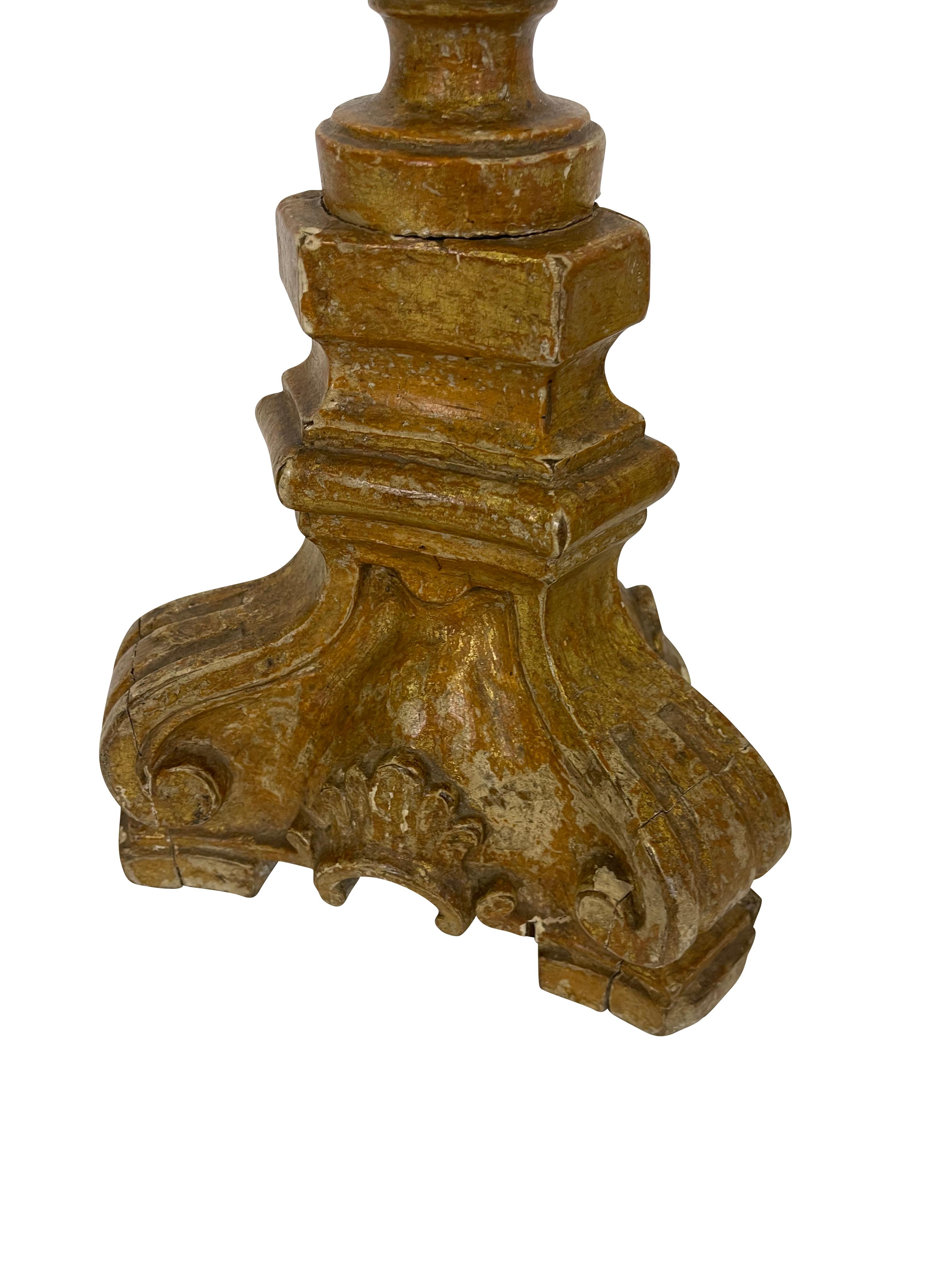 19ème siècle Antiquité italienne baroque dorée Bougeoirs Candélabres Bon état - En vente à Essex, MA