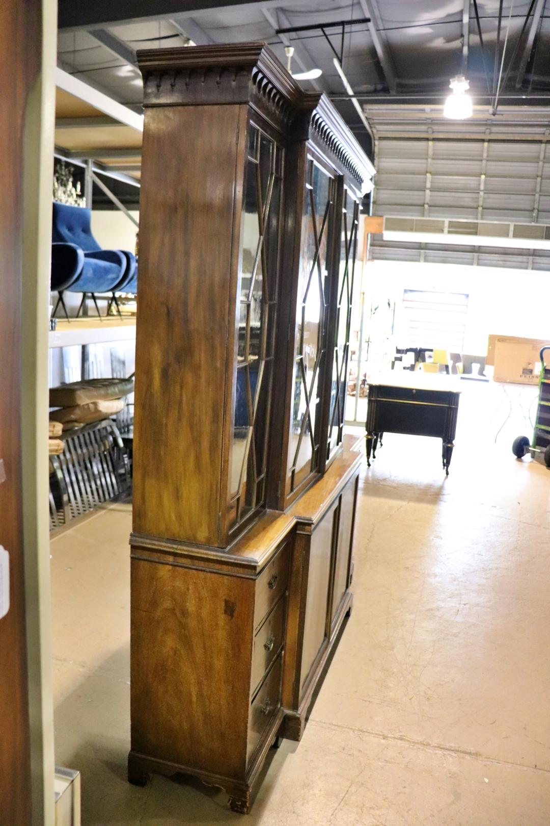 19th Century English Flame Mahogany Georgian Breakfront Bookcase 7