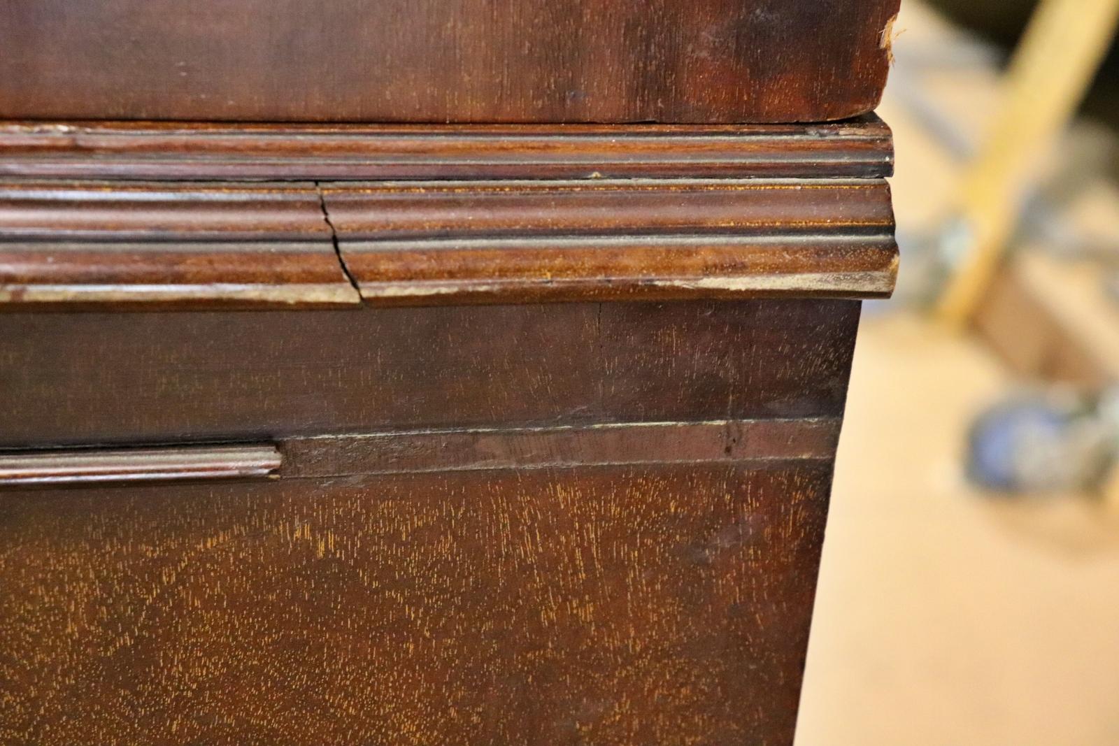 19th Century English Flame Mahogany Georgian Breakfront Bookcase 13