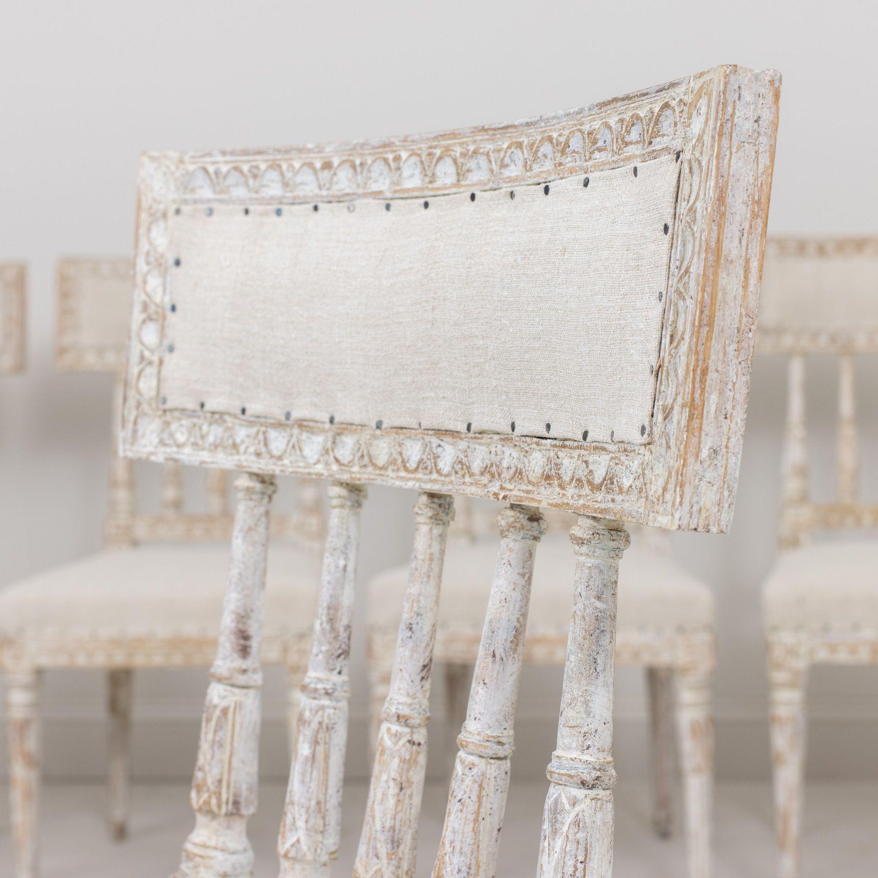 Ensemble de six chaises suédoises d'époque gustavienne du 19e siècle peintes d'origine en vente 8