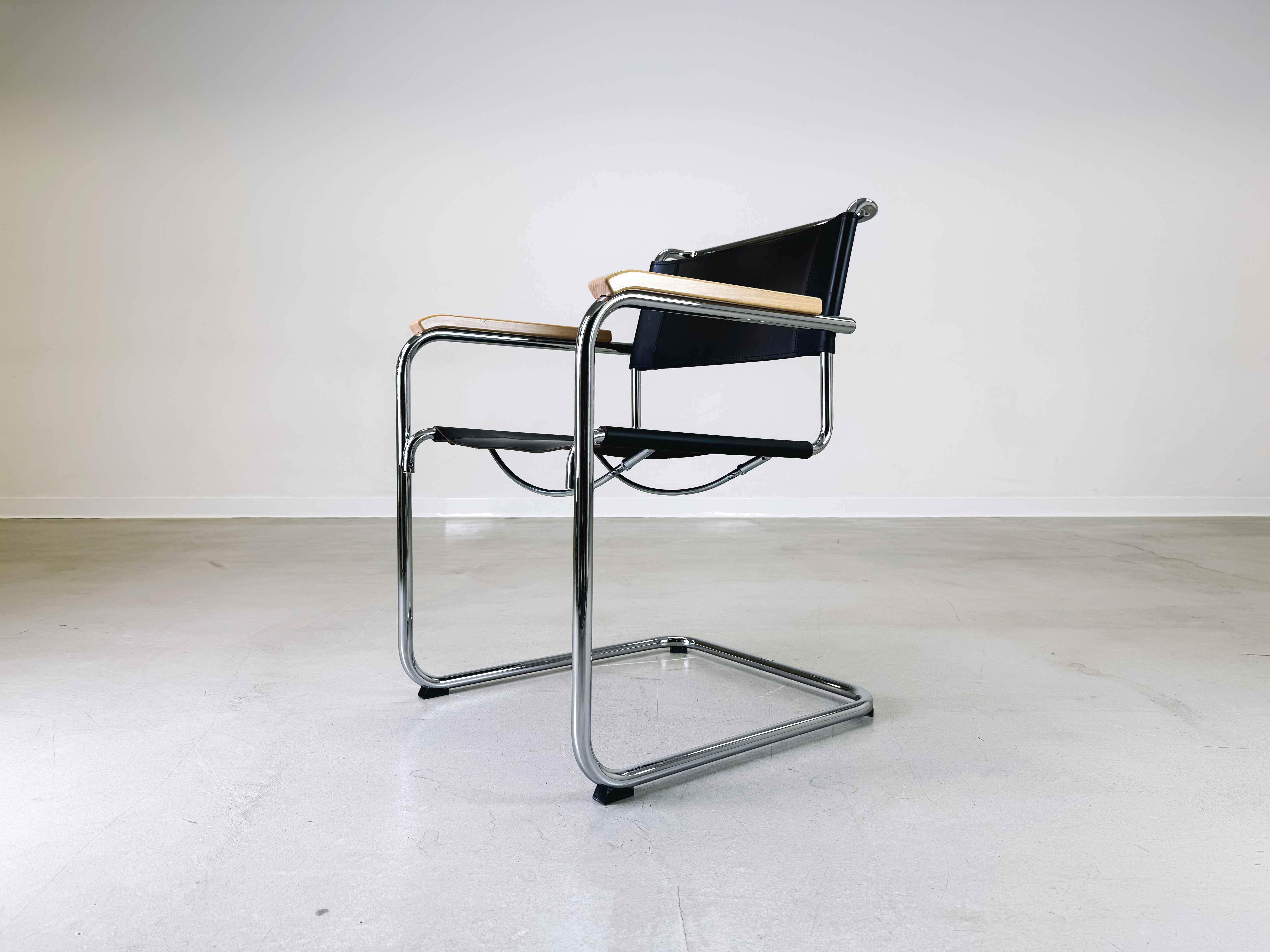German 7x Original Thonet chair S33/ S34 with armrest Mart Stam leather black For Sale