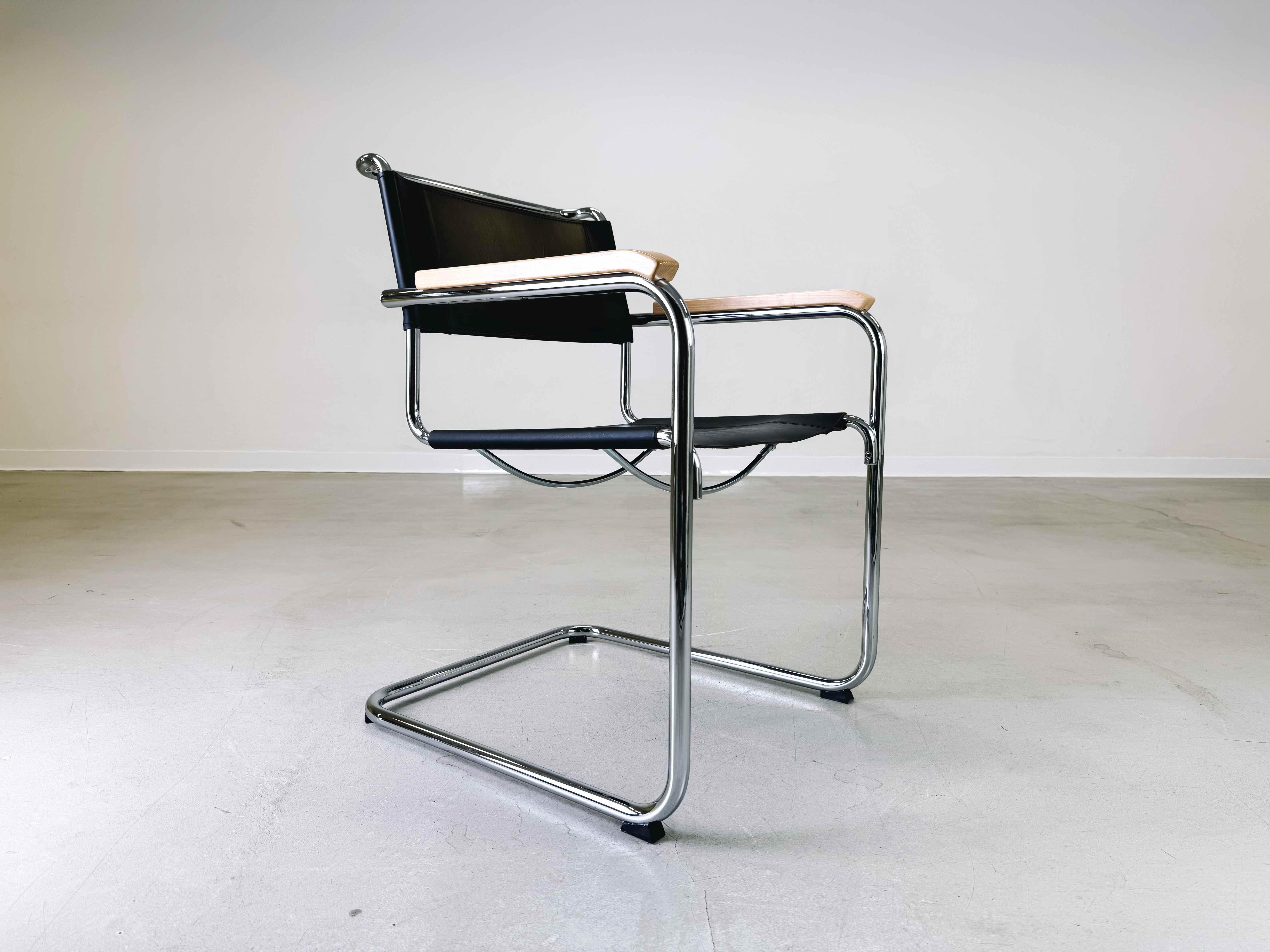 Leather 7x Original Thonet chair S33/ S34 with armrest Mart Stam leather black For Sale