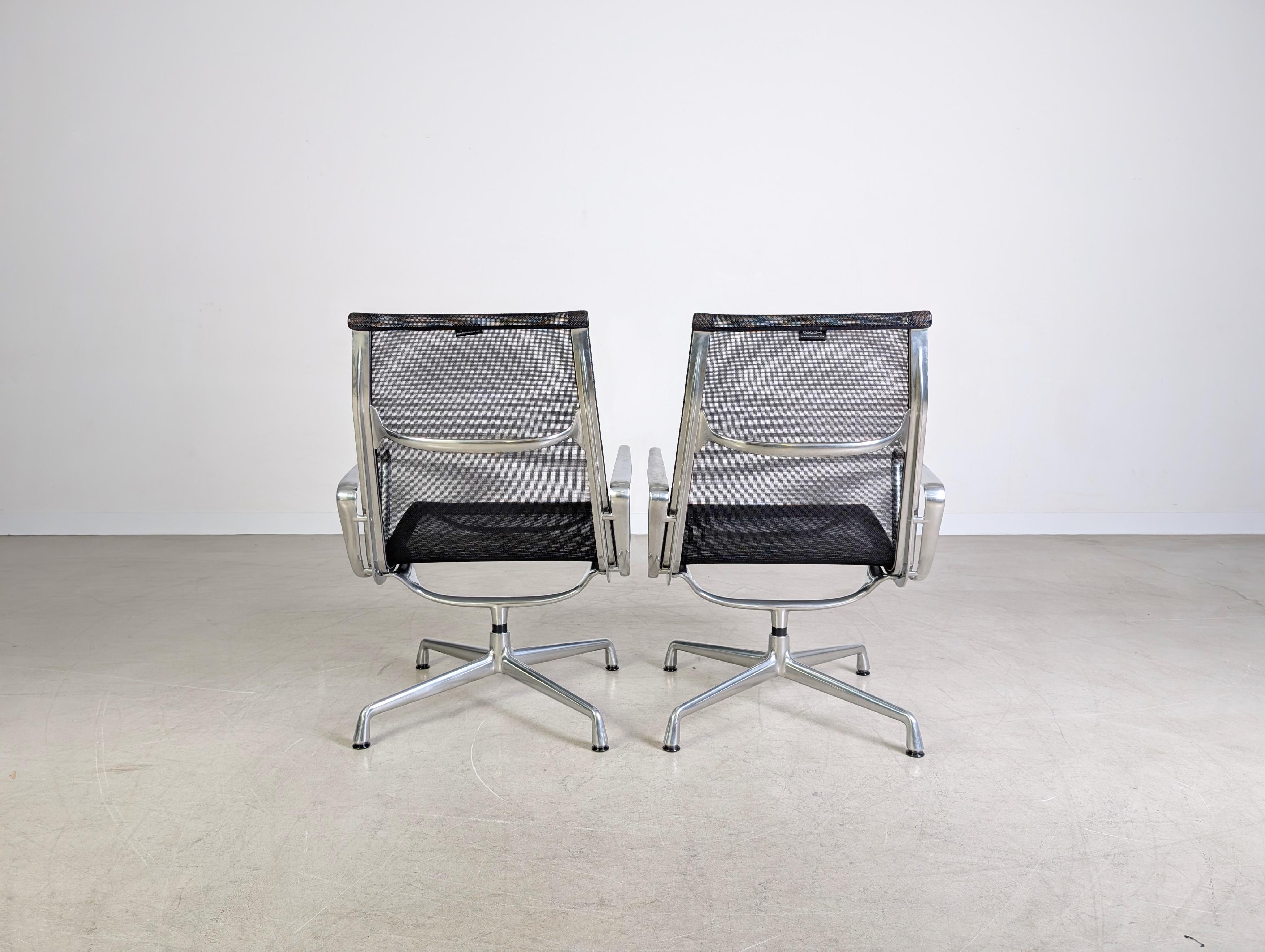 9x Original Vitra EA 115 Sessel Charles & Ray Eames Netz Mesh Siglo XXI y contemporáneo en venta