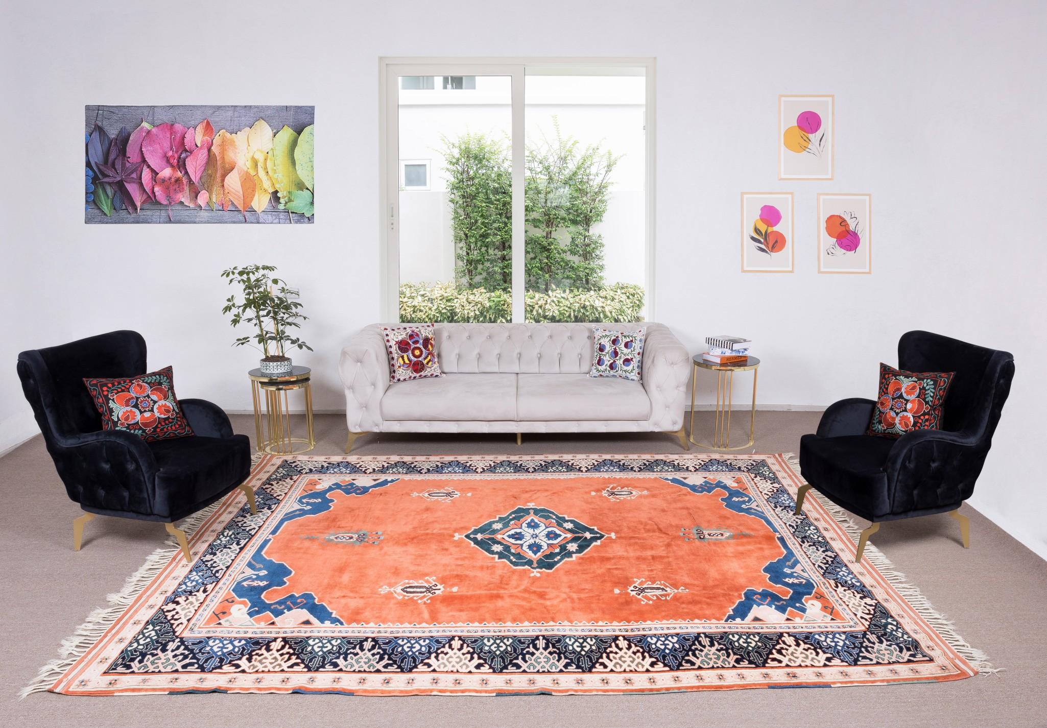 A finely hand-knotted vintage Turkish area rug from 1960s. The rug is made of medium wool pile on wool foundation. It is heavy and lays flat on the floor, in very good condition with no issues. It has been washed professionally, the rug is sturdy