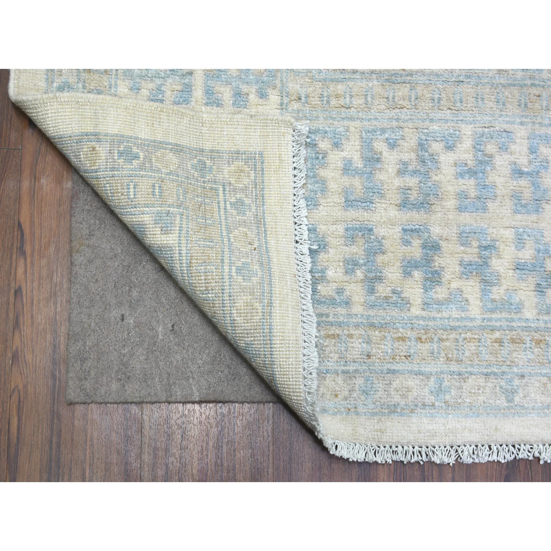 Noué à la main Tapis Peshawar 9'x11' Ivory Milk Wash, laine pure nouée à la main, teintures naturelles en vente