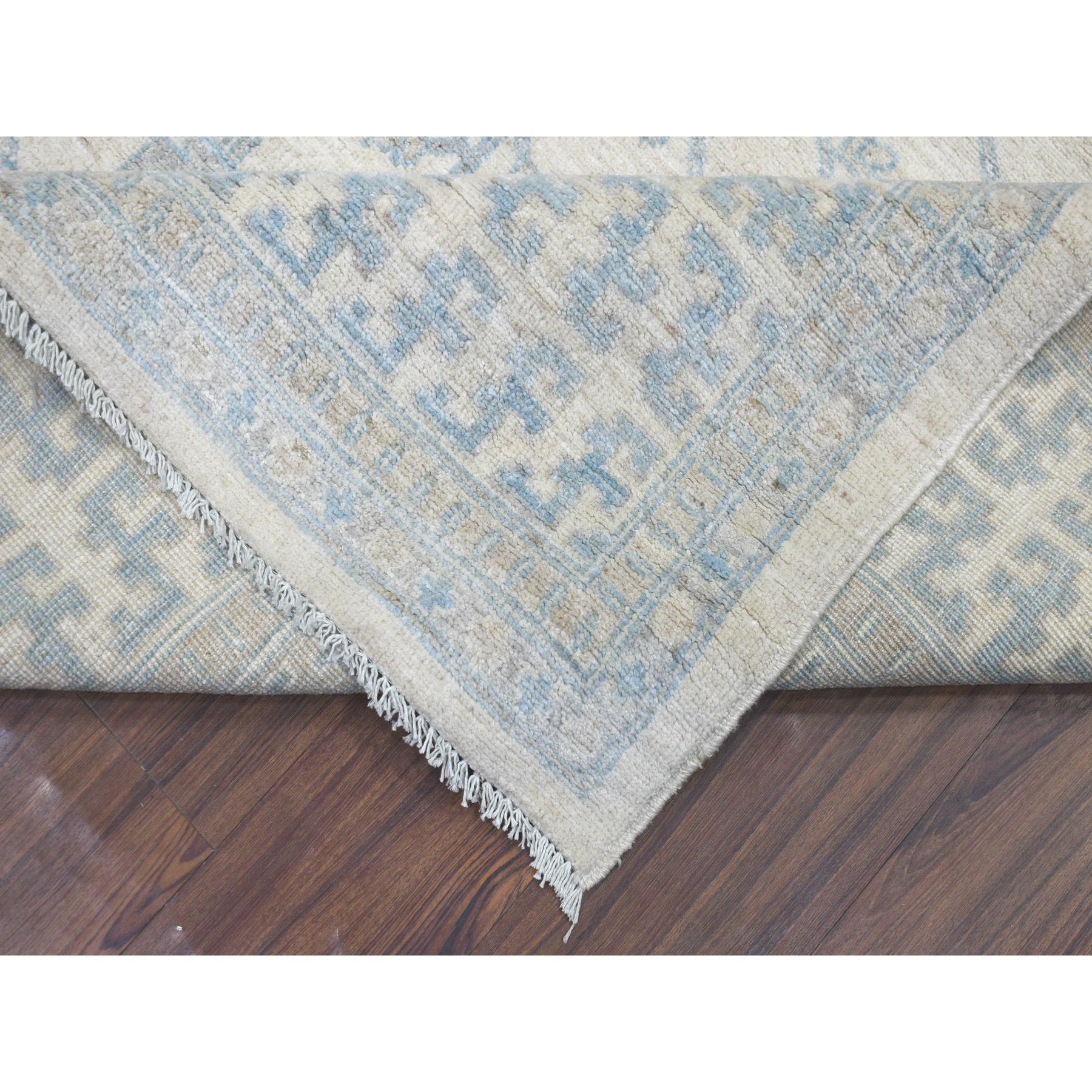 XXIe siècle et contemporain Tapis Peshawar 9'x11' Ivory Milk Wash, laine pure nouée à la main, teintures naturelles en vente