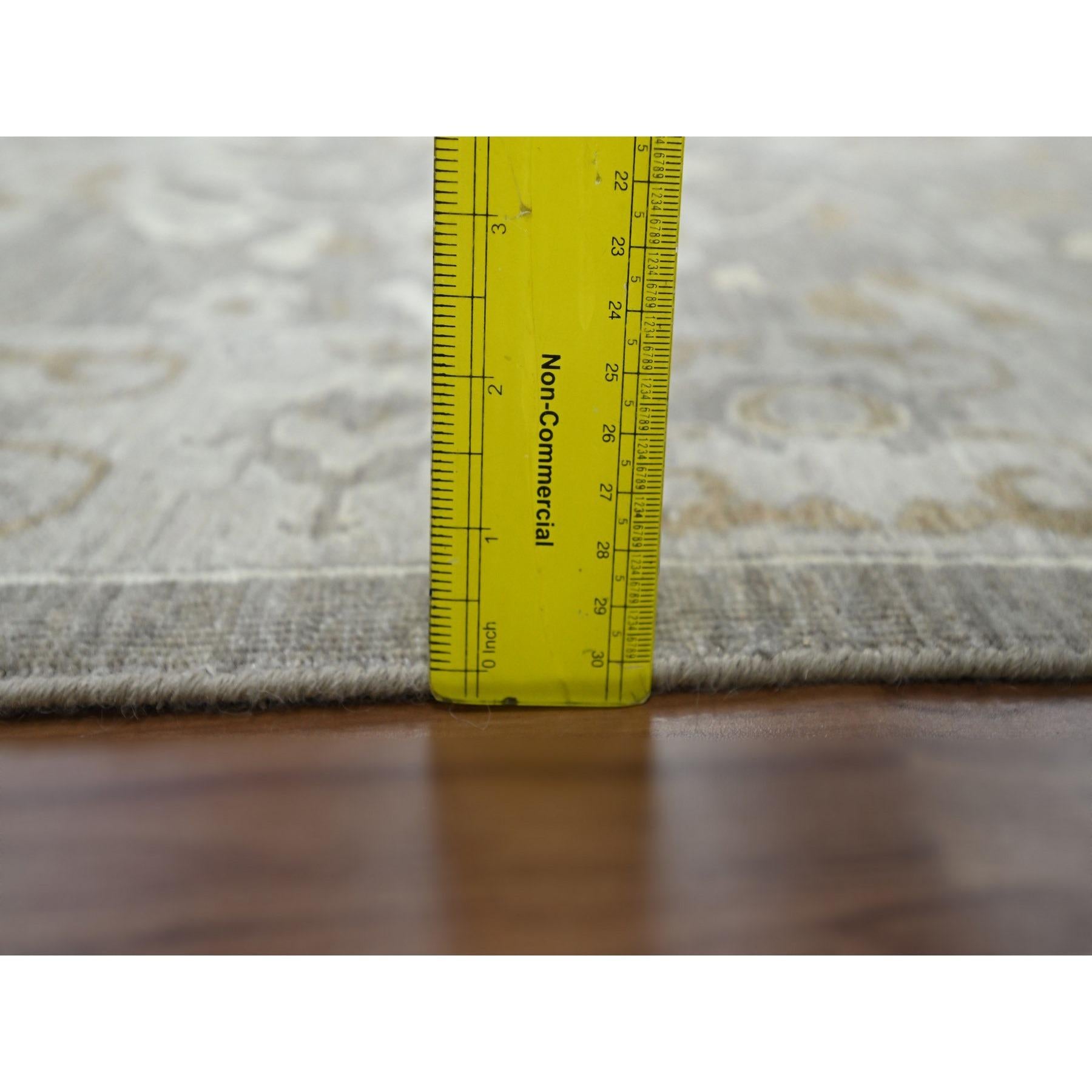 Tapis oriental gris noué à la main avec motif de fleurs de Ziegler Mahal 9'x11'10