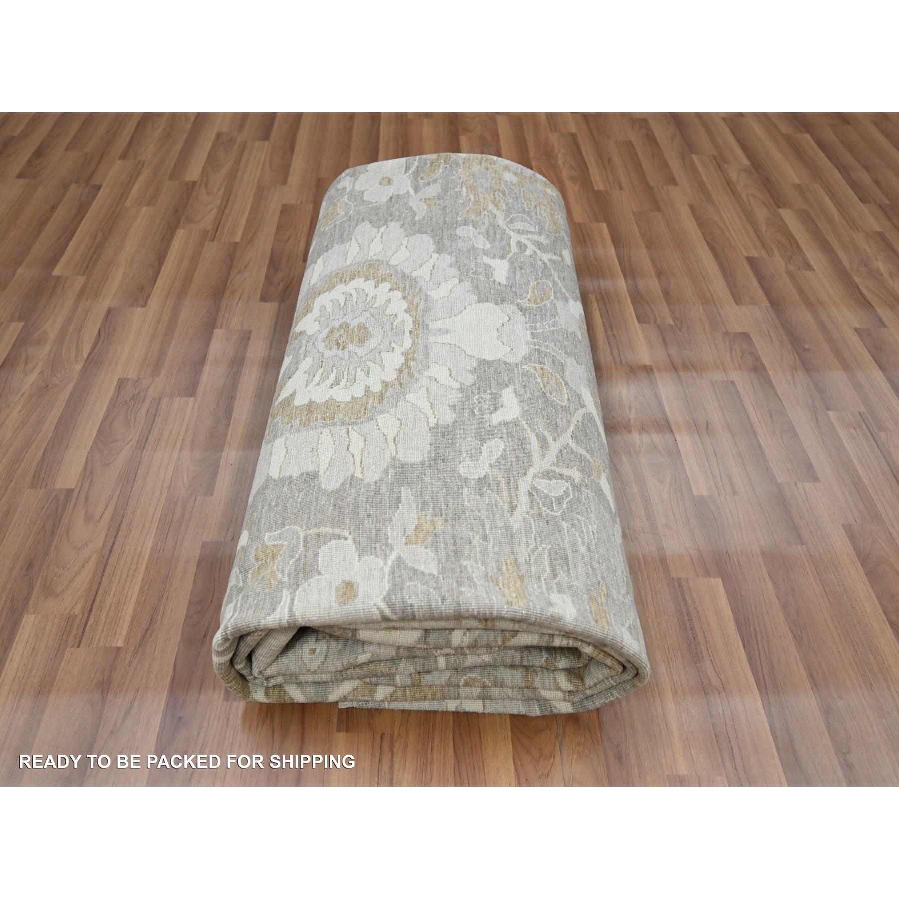 Tapis oriental gris noué à la main avec motif de fleurs de Ziegler Mahal 9'x11'10