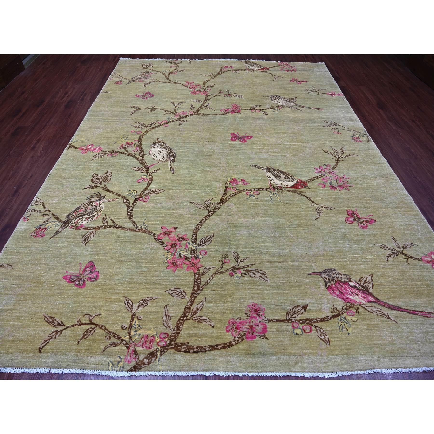 Laurel Green, Annodato a mano, Passeri sull'albero, Peshawar, Tessuto fitto, Lana di alta montagna, Morbido al tatto, Tappeto orientale
Materiali primari: Lana
Lattice: No Pile 
altezza: 0,25 pollici
Stile: Contemporaneo
Colore primario: