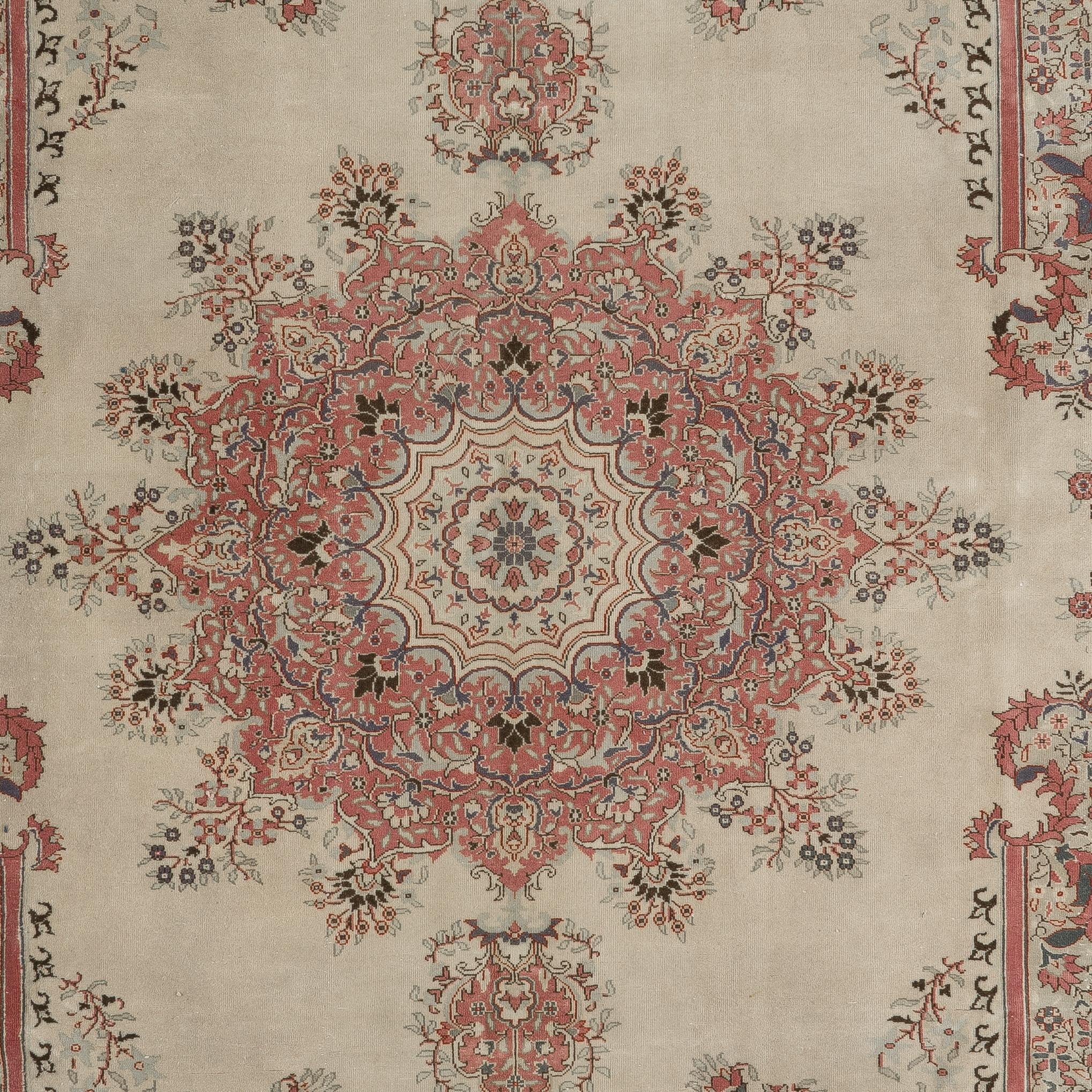 Türkischer 9x11.7 Ft Unikat-Teppich, traditioneller handgeknüpfter Wollteppich (20. Jahrhundert) im Angebot