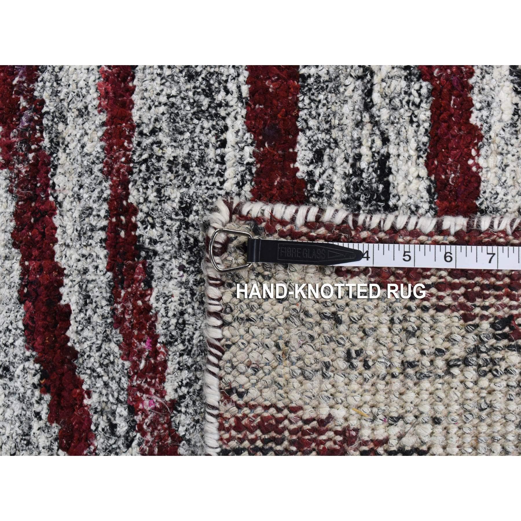 9'x11'7'' Ivory Man Made Silk Hand Knotted with Tree Bark Design Oriental Rug For Sale 4