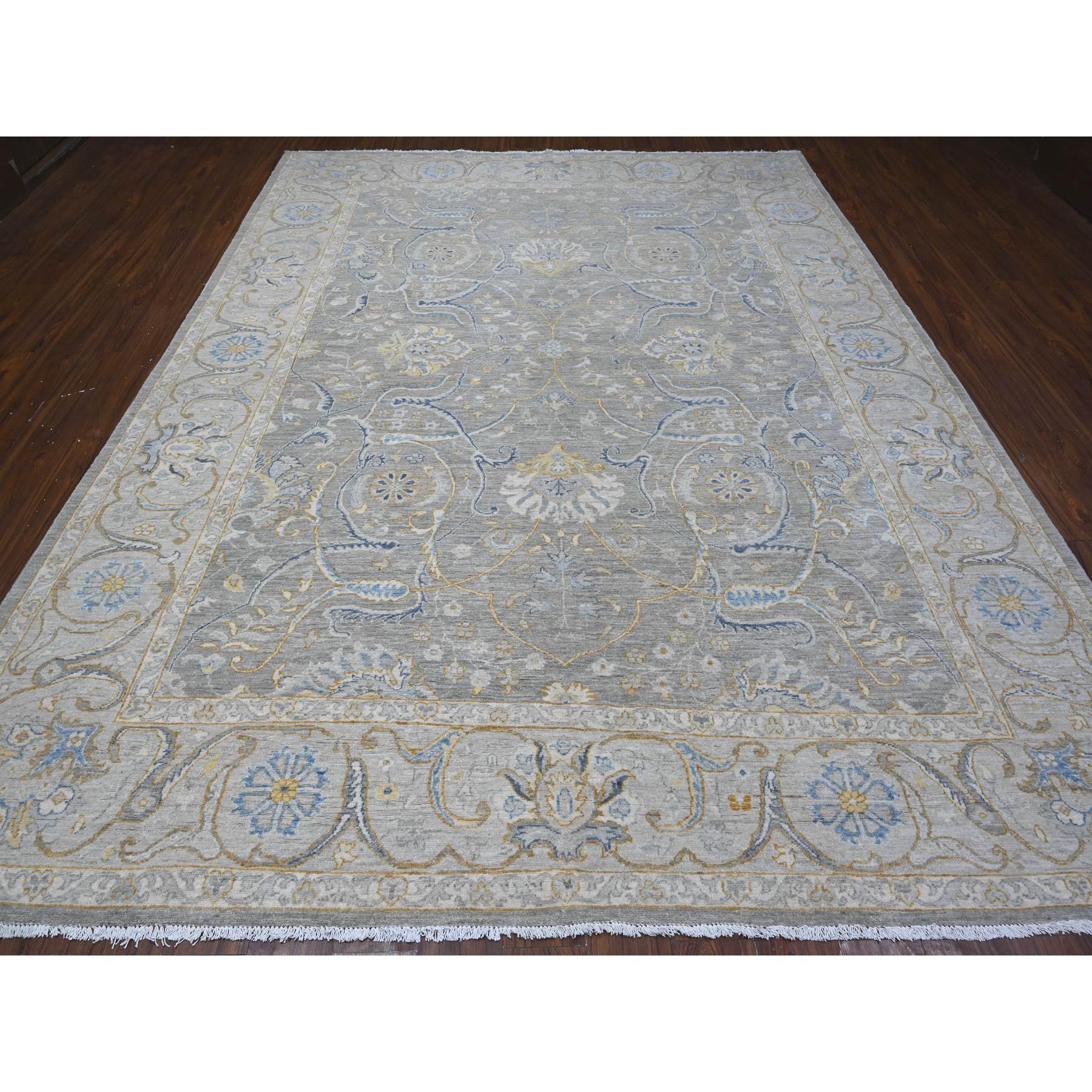 Il s'agit d'un véritable tapis d'Orient Afghan Peshawar avec All Over Design, en pure laine, noué à la main. Il a été noué pendant des mois et des mois selon des techniques de tissage séculaires par des artisans experts.
Matières premières :