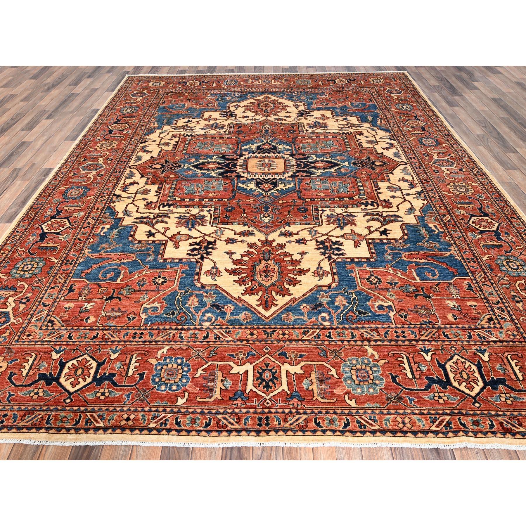 Auburn Red, Aryana Grade, Serapi Heriz with Large Medallion Design, Vegetable Dyes, High Mountain Wool, Hand Knotted, Soft Pile, Densely Woven, Oriental Rug
Matières premières : Laine
Latex : Pas de poils 
hauteur : 0,25 pouces
Style :