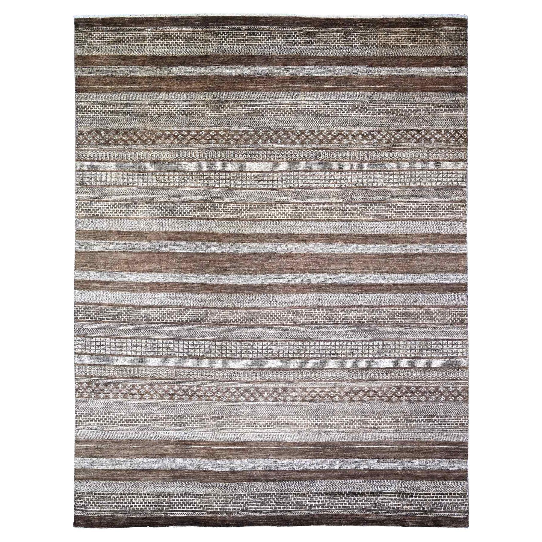 9'x11'8" Marrone Gabbeh Modern Stripe Design Tappeto orientale in morbida lana annodata a mano in vendita