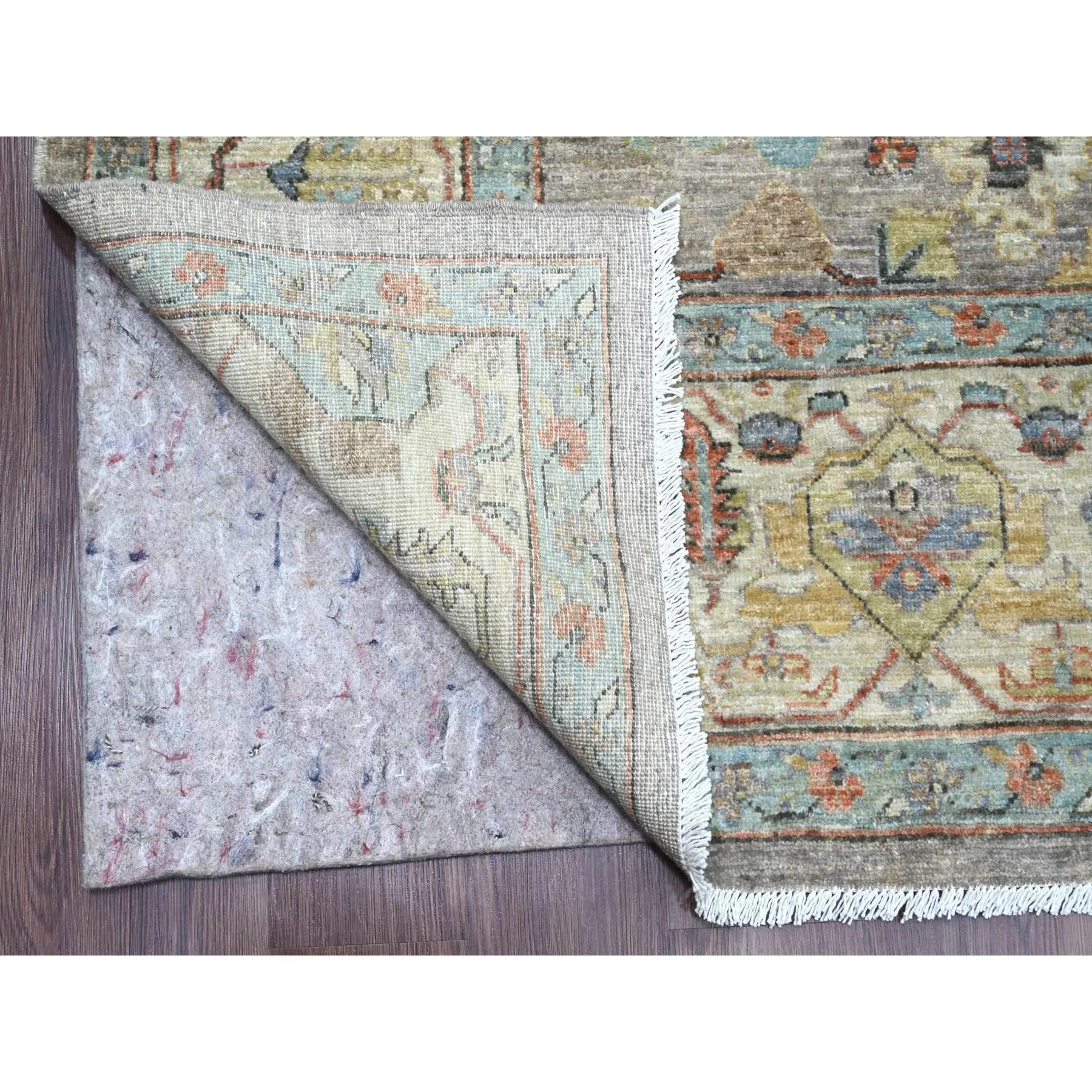 Afghano Tappeto grigio Aryana Collection'S Heriz All Over Design/One annodato a mano in lana in vendita