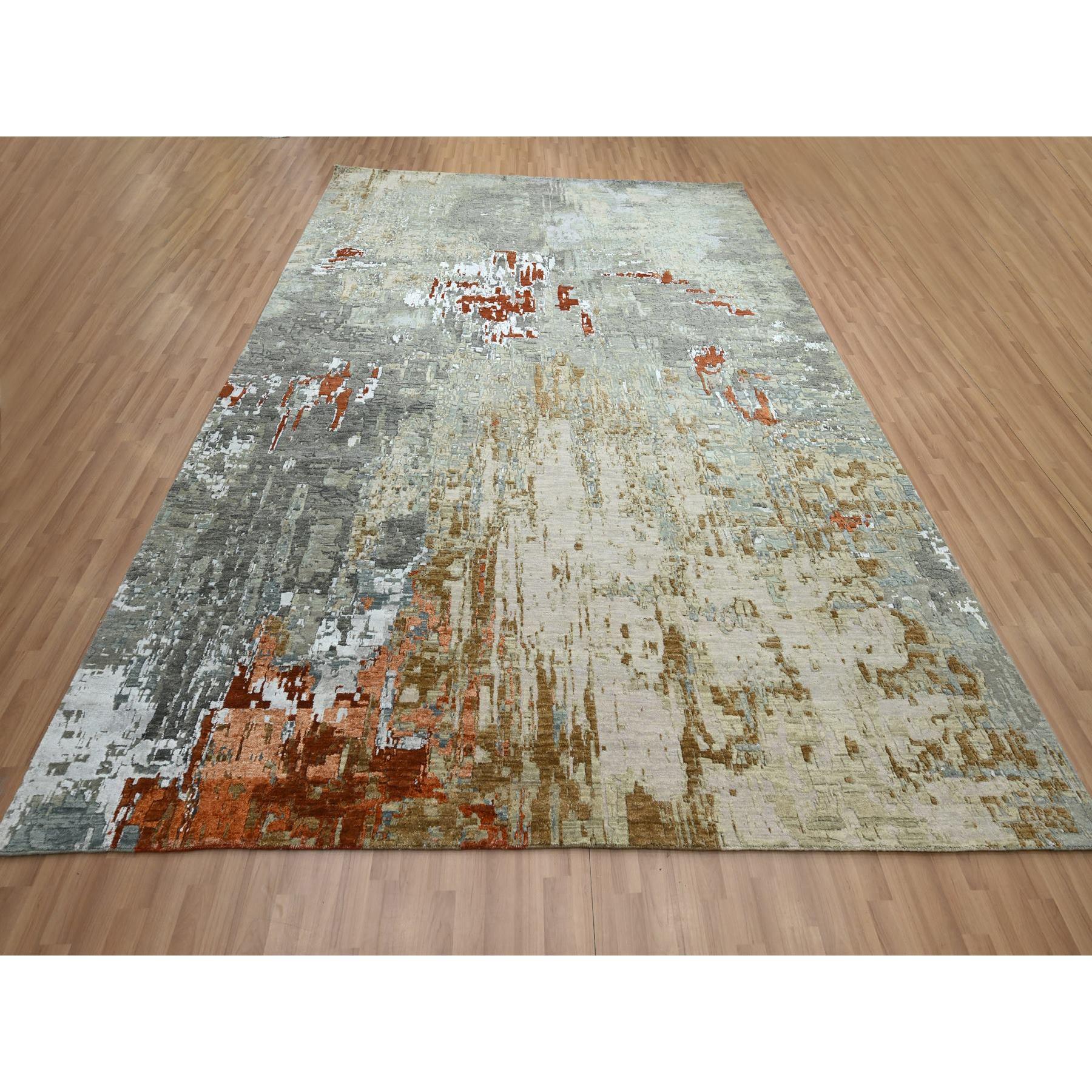 Grautöne mit Rot, Handgeknüpft, Abstrakt mit Galaxiemuster, Persischer Knoten, Reine Wolle, Dicht gewebt, Orientteppich
Primäre MATERIALIEN: Wolle
Latex: Kein Flor 
Höhe: 0,25 Zoll
Stil: AM Contemporary
Grundfarbe: Grau
Sekundäre Farben: Rot, Braun,