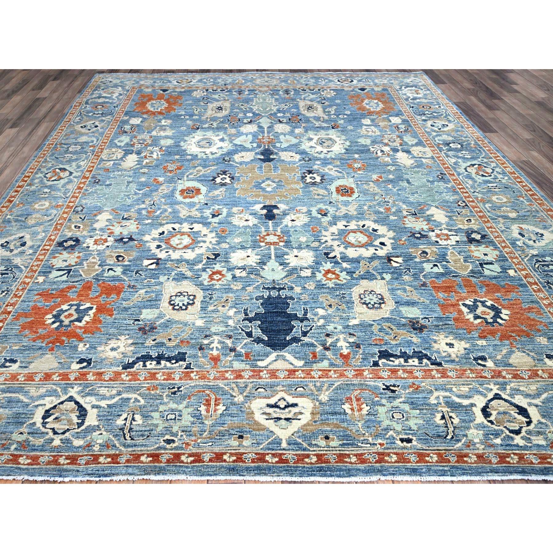 Se trata de una auténtica alfombra oriental anudada a mano con motivos gul del Cáucaso, de pura lana. Ha sido anudada durante meses y meses con técnicas artesanales de tejido centenarias por expertos artesanos.
Materiales primarios: Lana
Látex: Sin