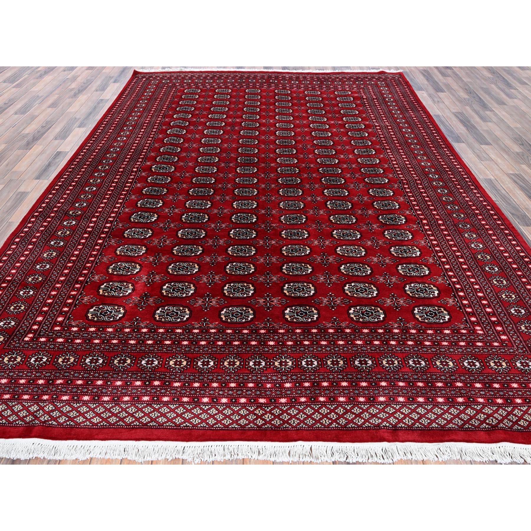 Alfombra de lana anudada a mano con diseño de medallones tribales Bokara rojo princesa 9'x11'9 Tribal en venta