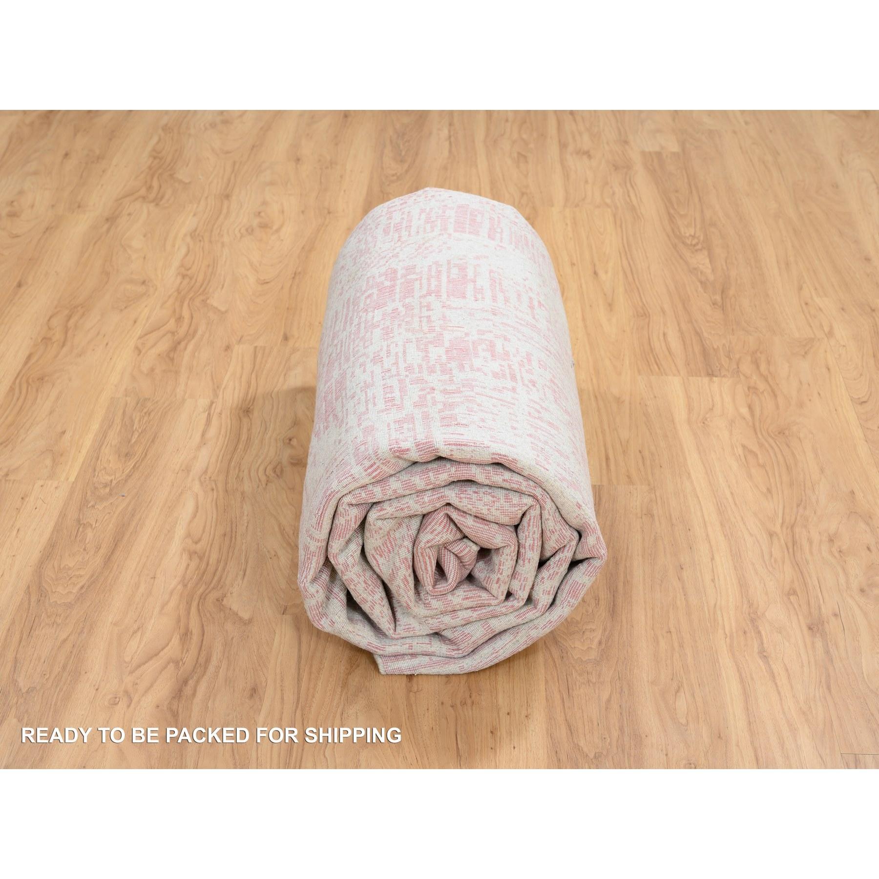 Tapis en laine et soie Jacquard rose rose tissé à la main All Over Design en vente 2