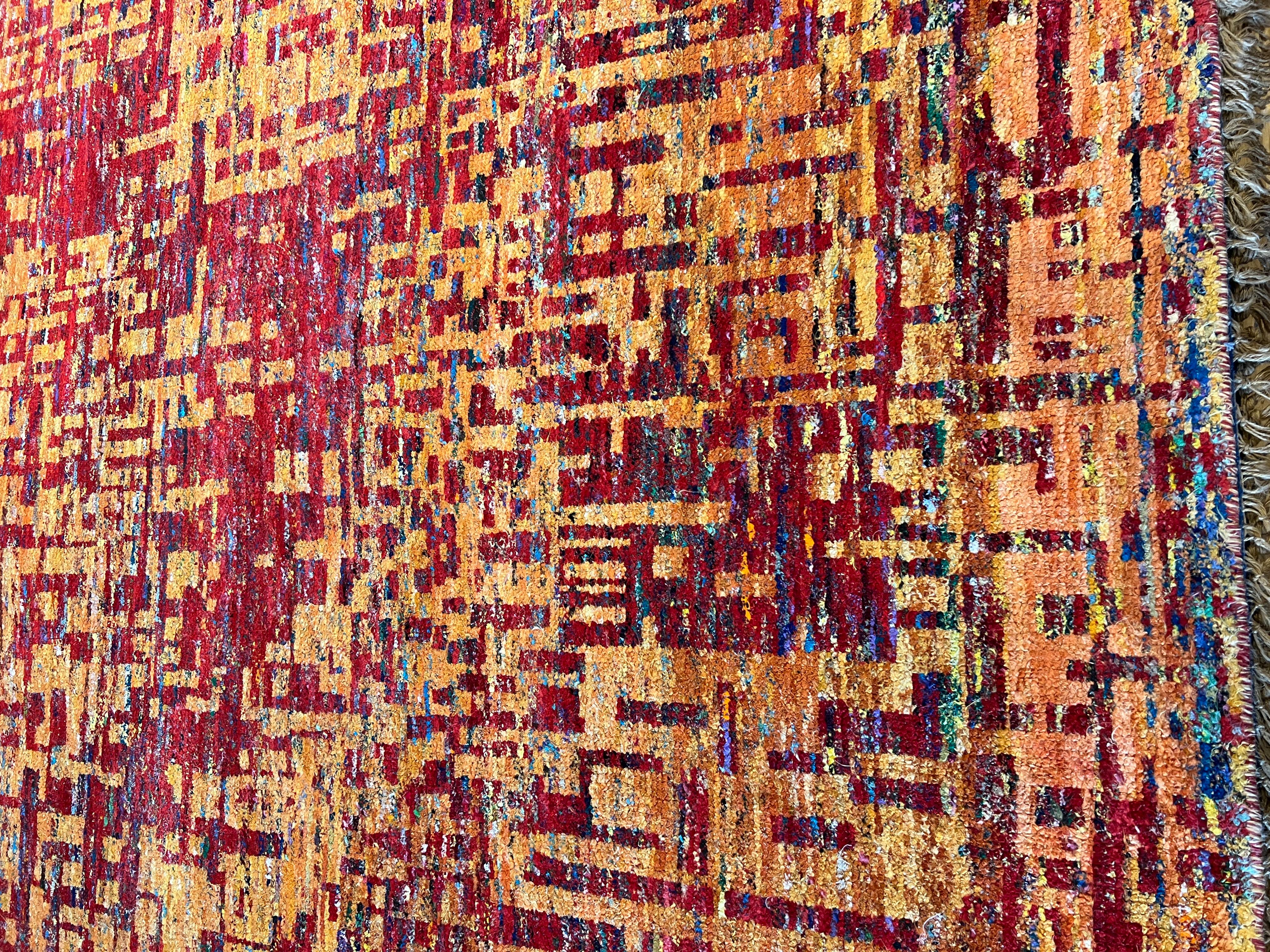 9'x12' Abstrakter Grunge Design-Teppich in Rot- und Orangetönen  im Angebot 1