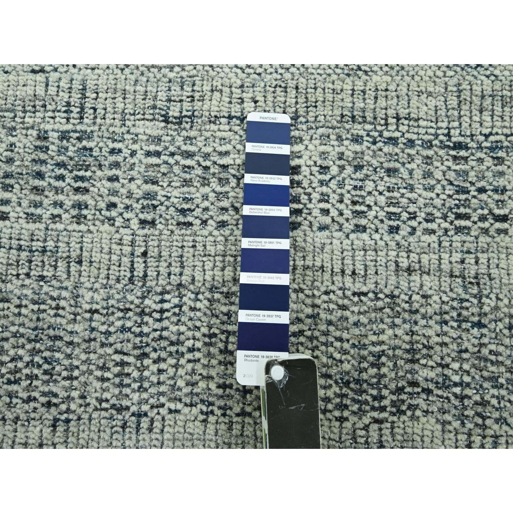 Alfombra de diseño de hierba oxidada y desgastada de lana anudada a mano azul Egeo de 9 x 12 pies Siglo XXI y contemporáneo en venta