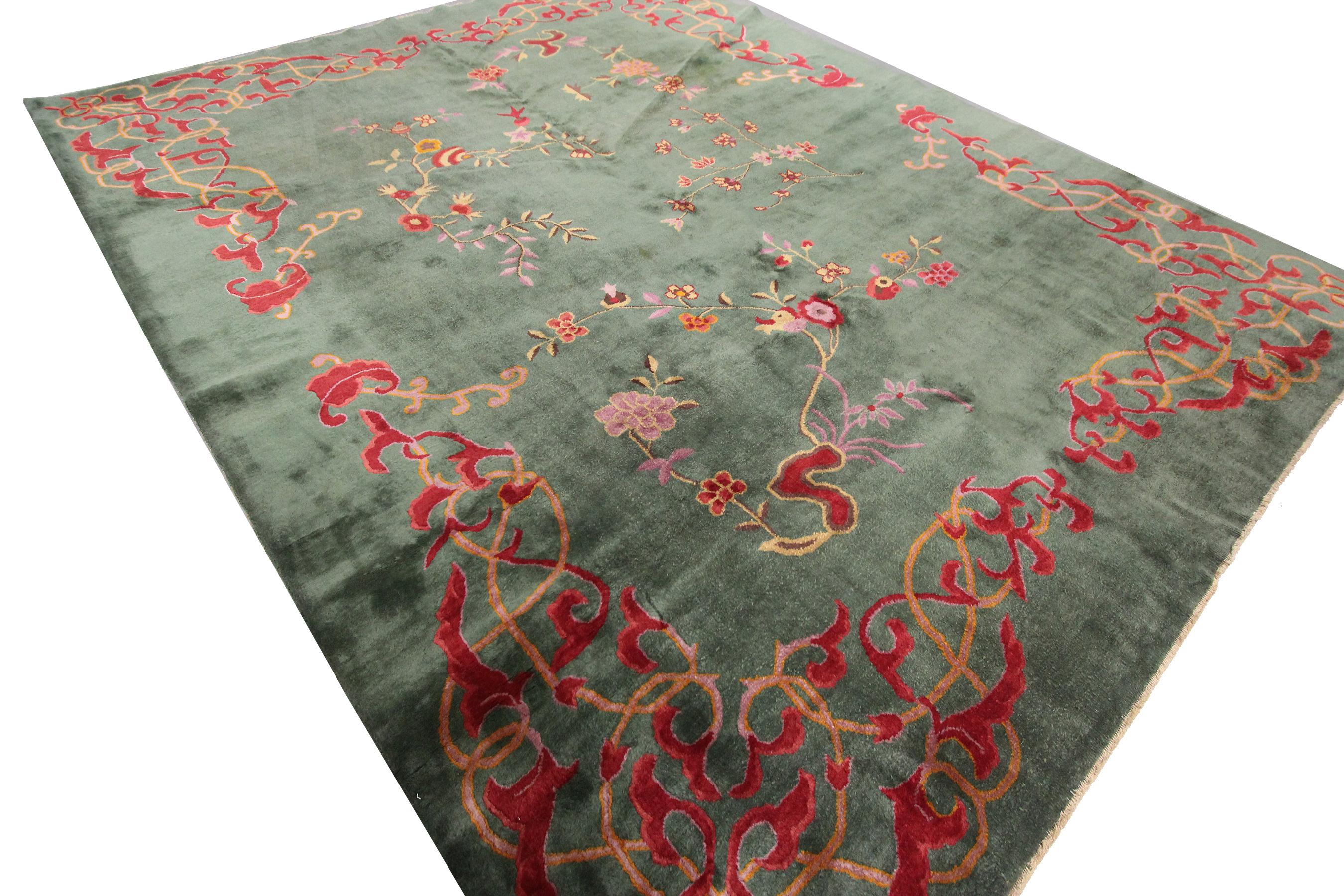 Antique Art Deco Chinese Rug Antique Chinese Rug Antique Art Deco Rug Green In Good Condition In New York, NY