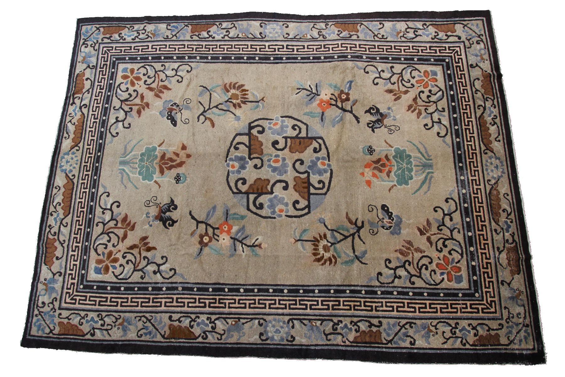 Antique Chinese Peking Rug Antique Chinese Art Deco Ningxia Qing Dynasty In Good Condition For Sale In New York, NY
