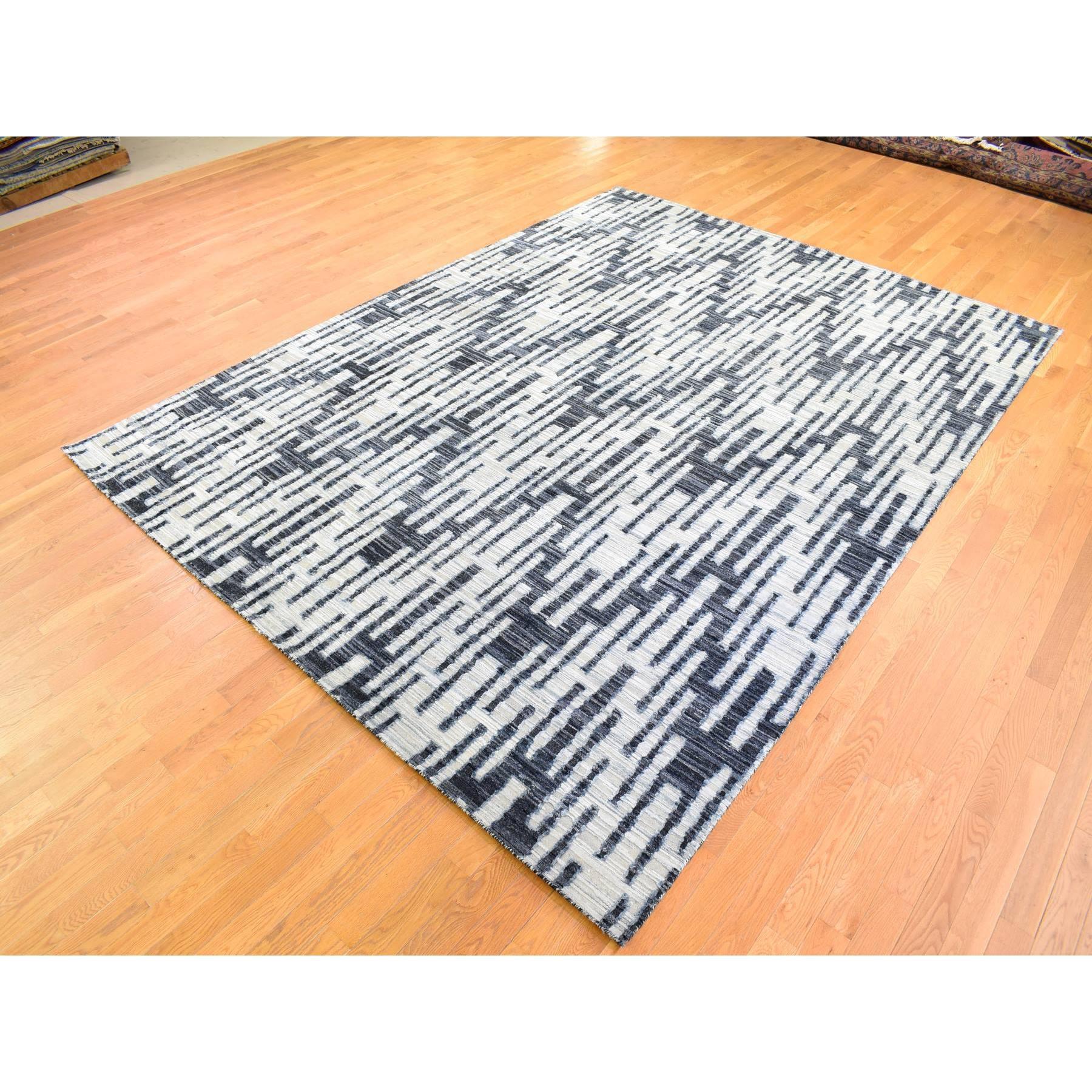Modern 9'x12' Black and White Zig Zag Design Pure Silk and Textured Wool Rug For Sale