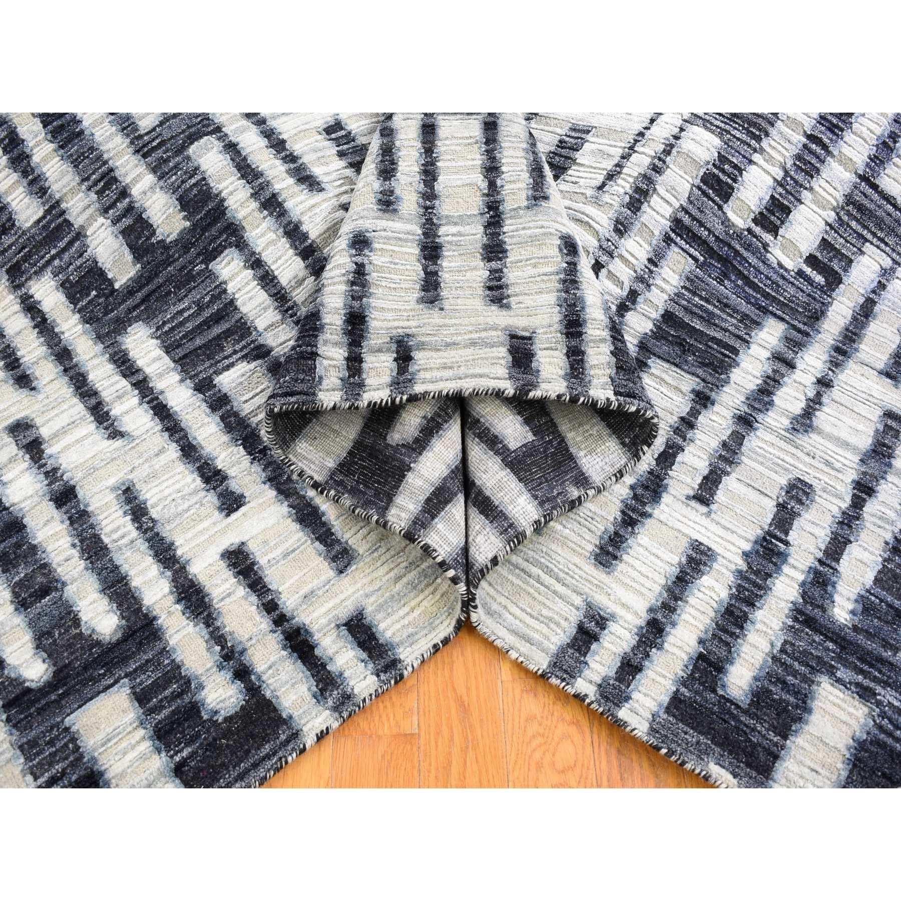 Hand-Knotted 9'x12' Black and White Zig Zag Design Pure Silk and Textured Wool Rug For Sale