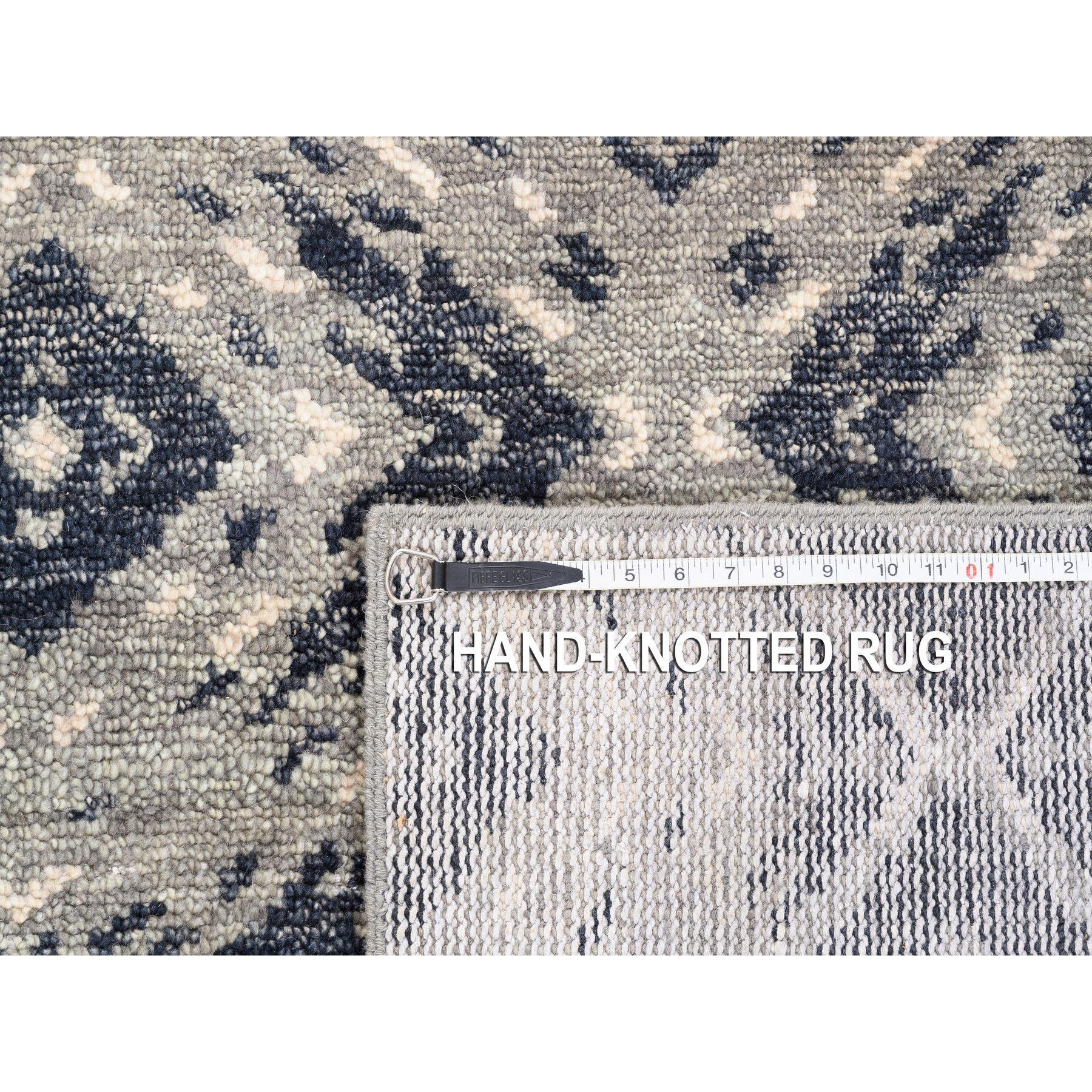 9'x12' Black Supple Collection Modern All Over Square Design Erased Handmade Rug For Sale 4